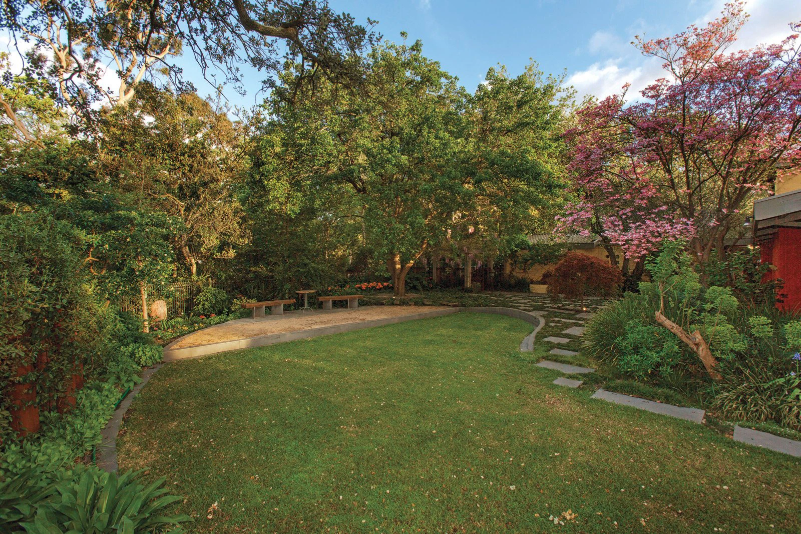 2 Barnsbury Court, Balwyn, VIC