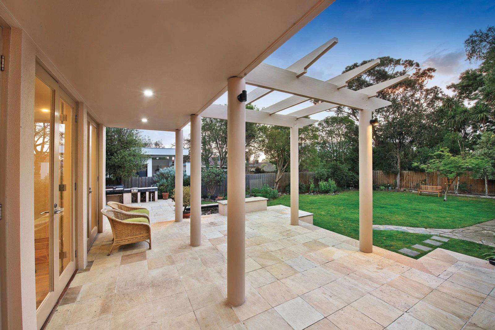 3 Smythe Avenue, Mont Albert, VIC