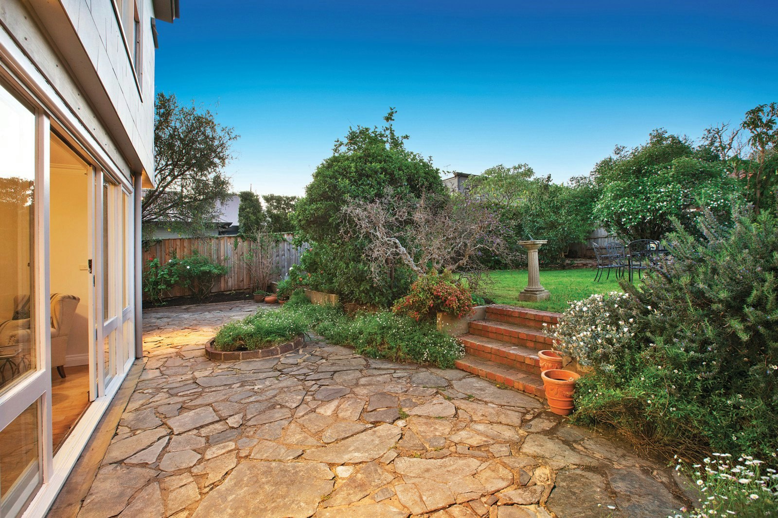 25 Lyndhurst Crescent, Hawthorn, VIC