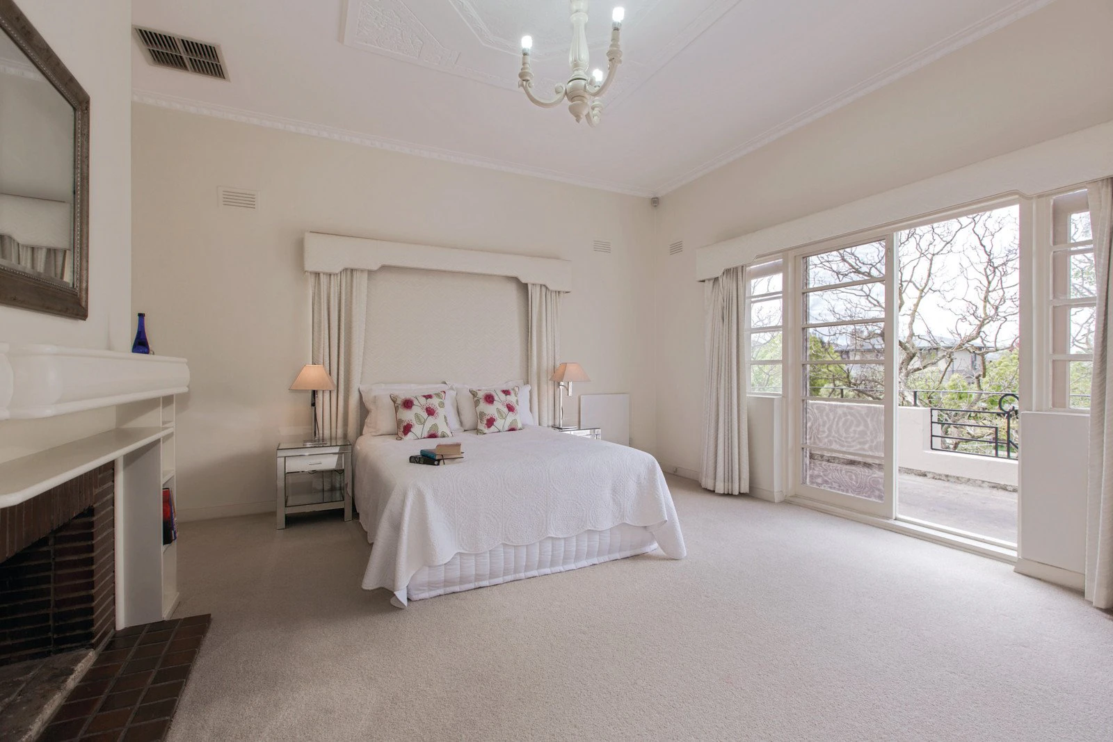 3 Smythe Avenue, Mont Albert, VIC