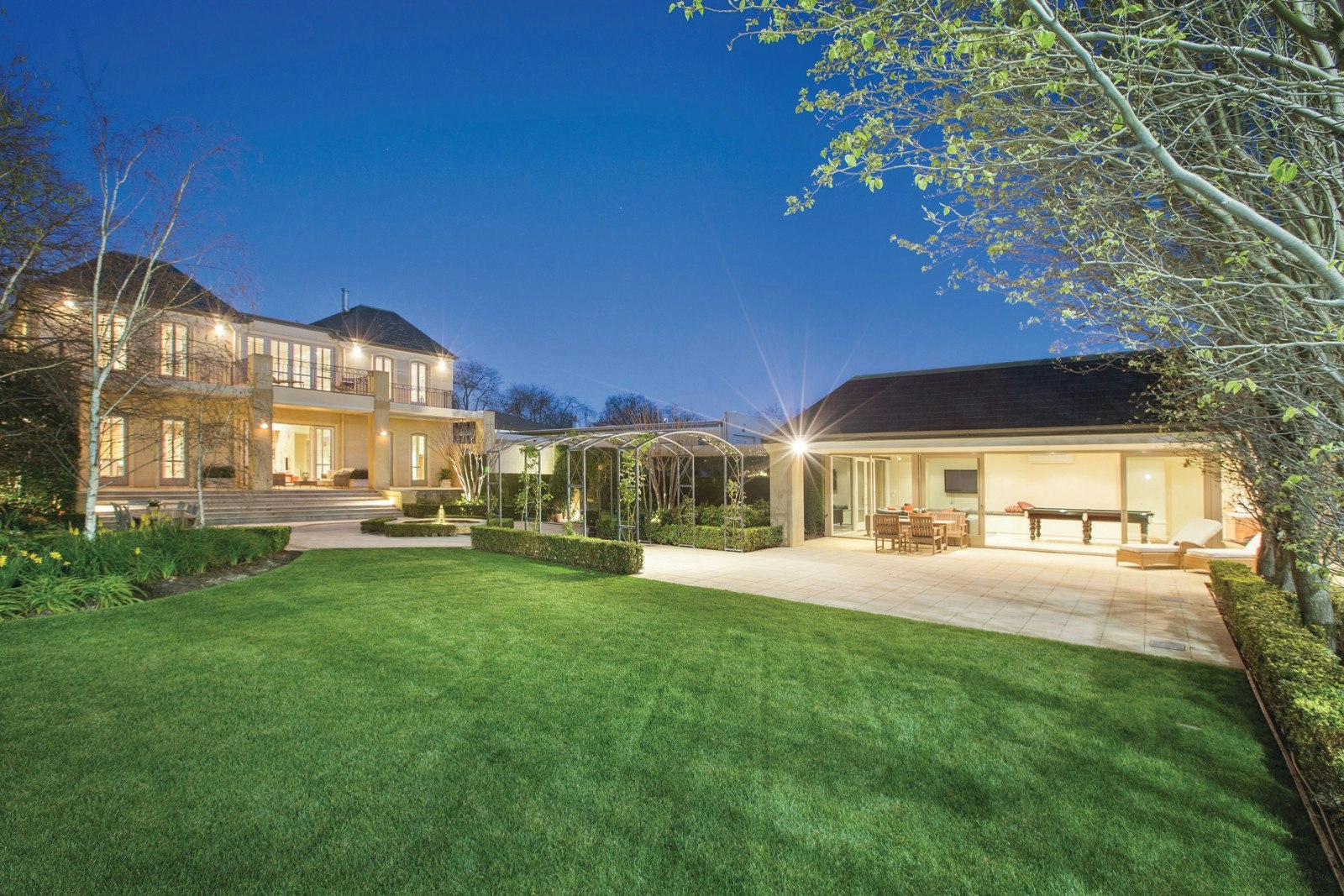 19 Monomeath Avenue, Canterbury, VIC