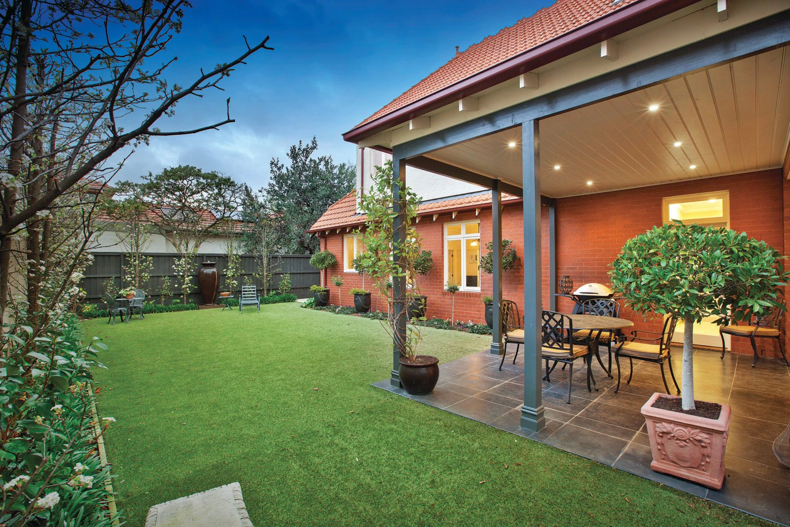 15 Leeds Street, Canterbury, VIC