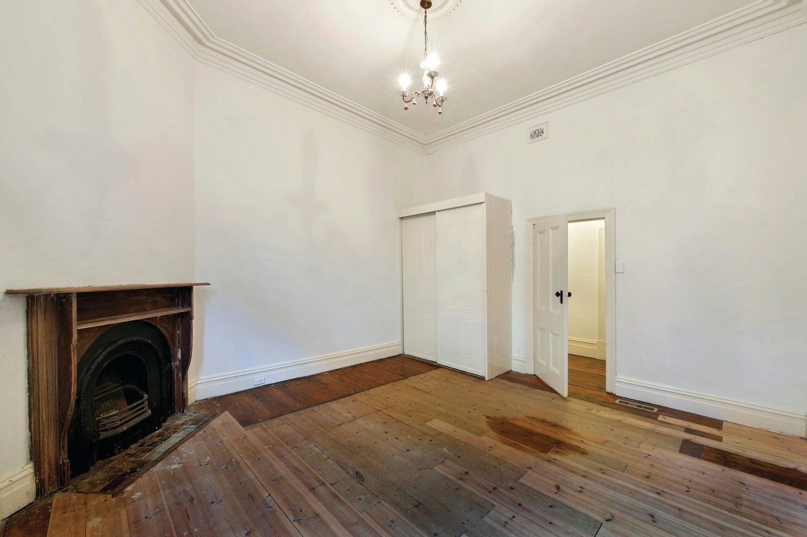 1 Mountfield Street, Canterbury, VIC