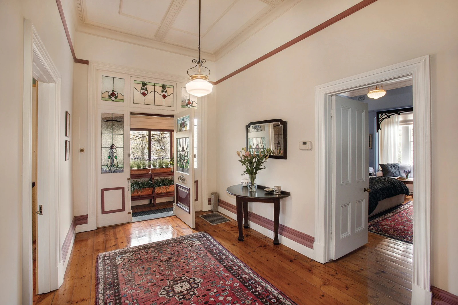 5 Windsor Crescent, Surrey Hills, VIC