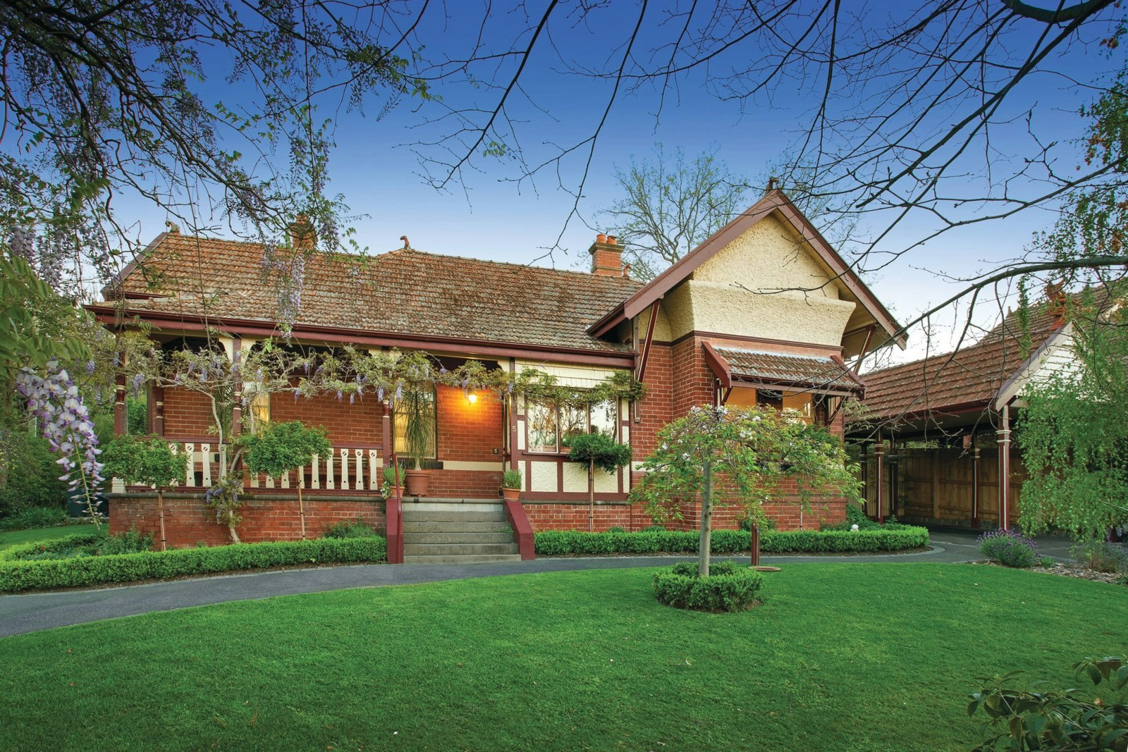 5 Windsor Crescent, Surrey Hills, VIC