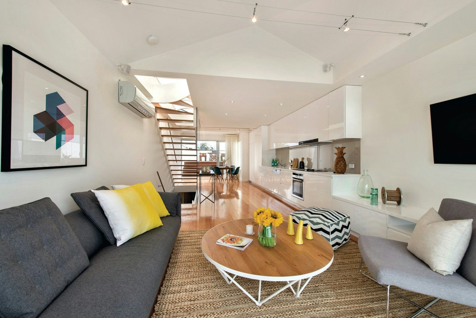 8 Beaconsfield Parade, Port Melbourne, VIC