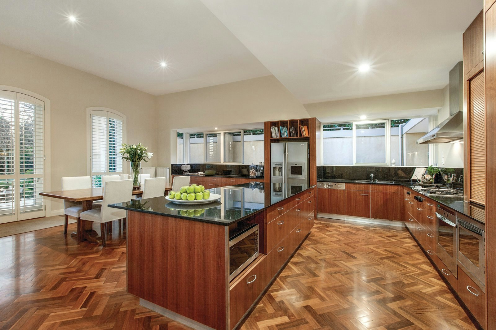 19 Monomeath Avenue, Canterbury, VIC