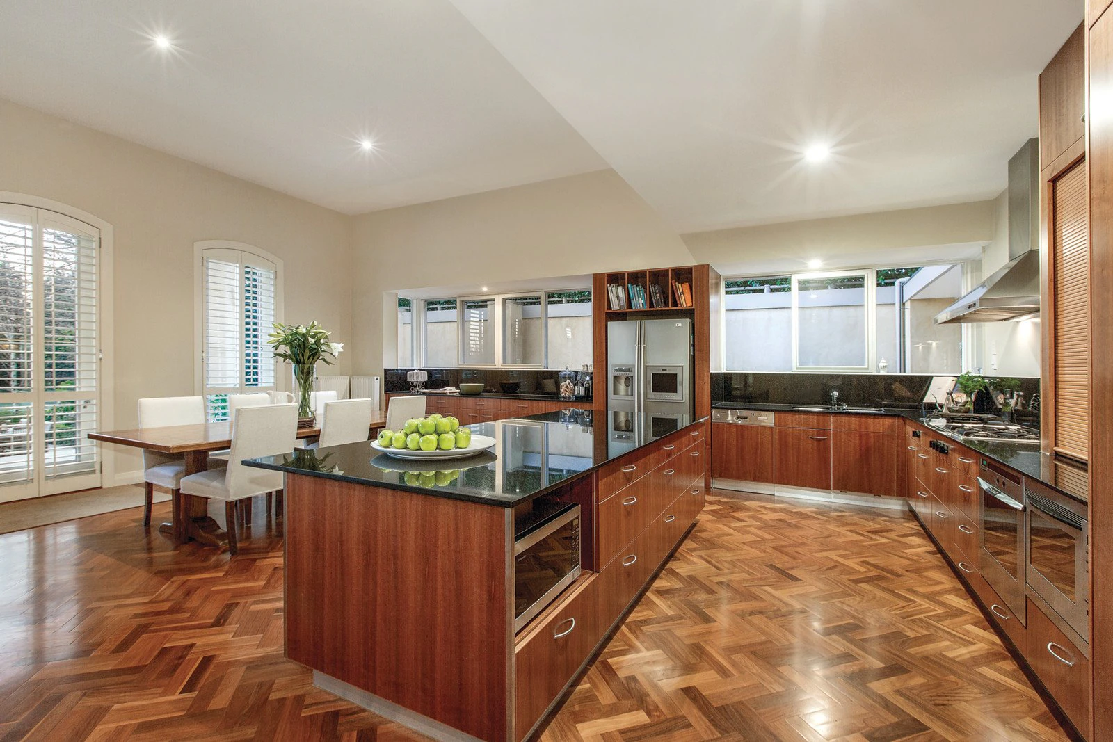 19 Monomeath Avenue, Canterbury, VIC