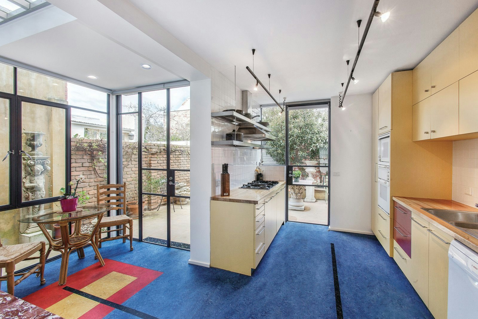 14 Madden Street, Albert Park, VIC