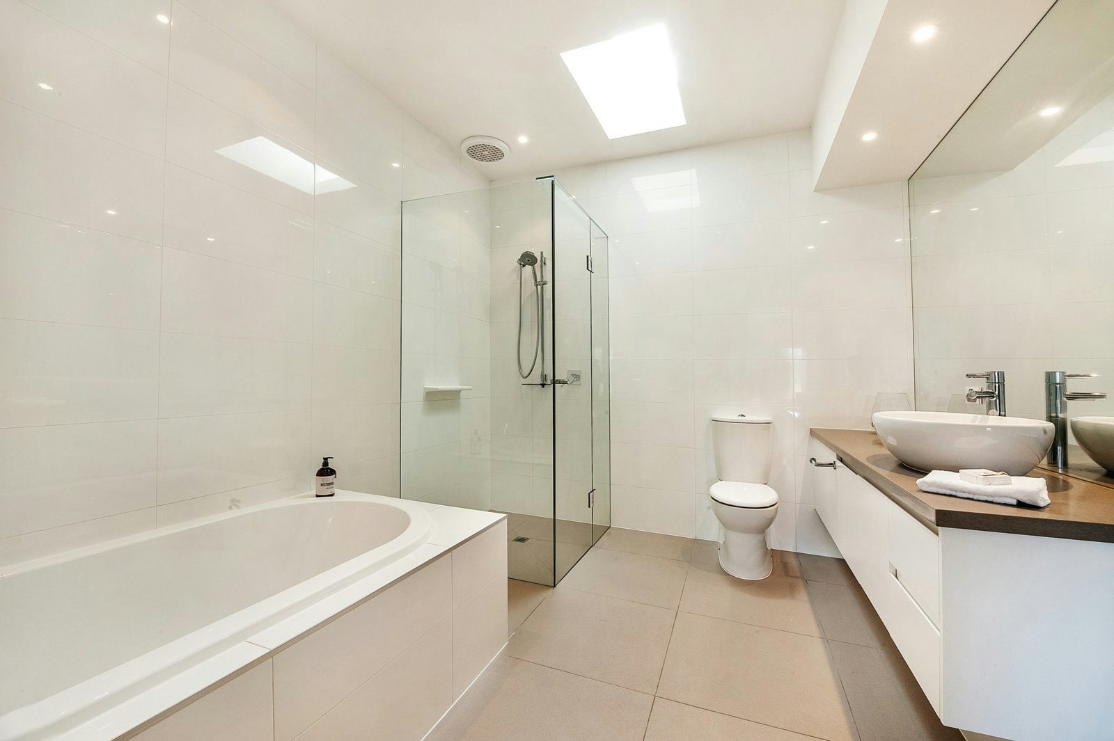 16 Sefton Place, Camberwell, VIC