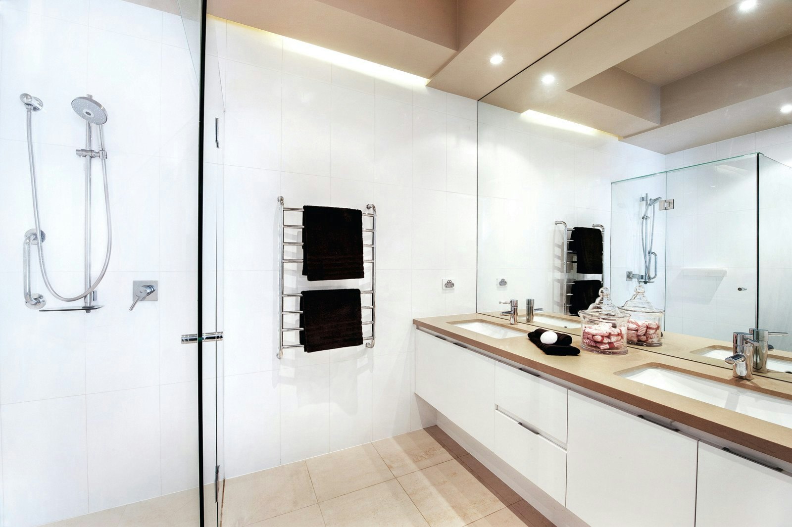 16 Sefton Place, Camberwell, VIC