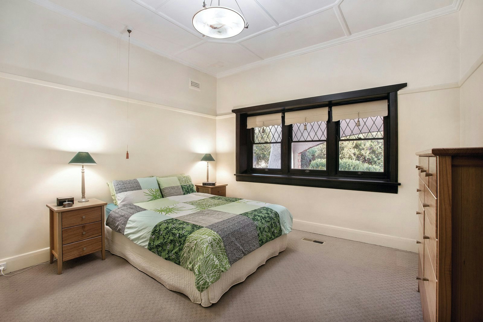 7 Dundonald Avenue, Malvern East, VIC