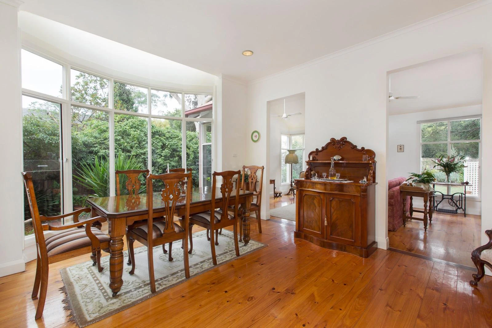 64 Ardrie Road, Malvern East, VIC