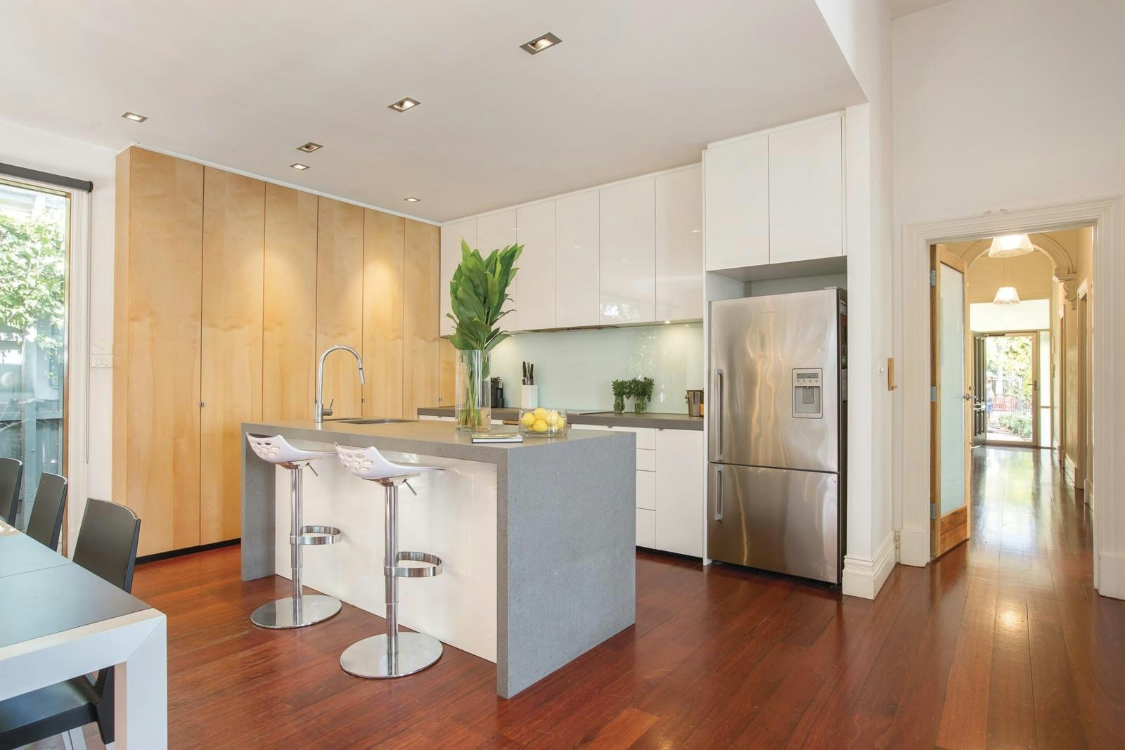 21 Valentine Grove, Armadale, VIC