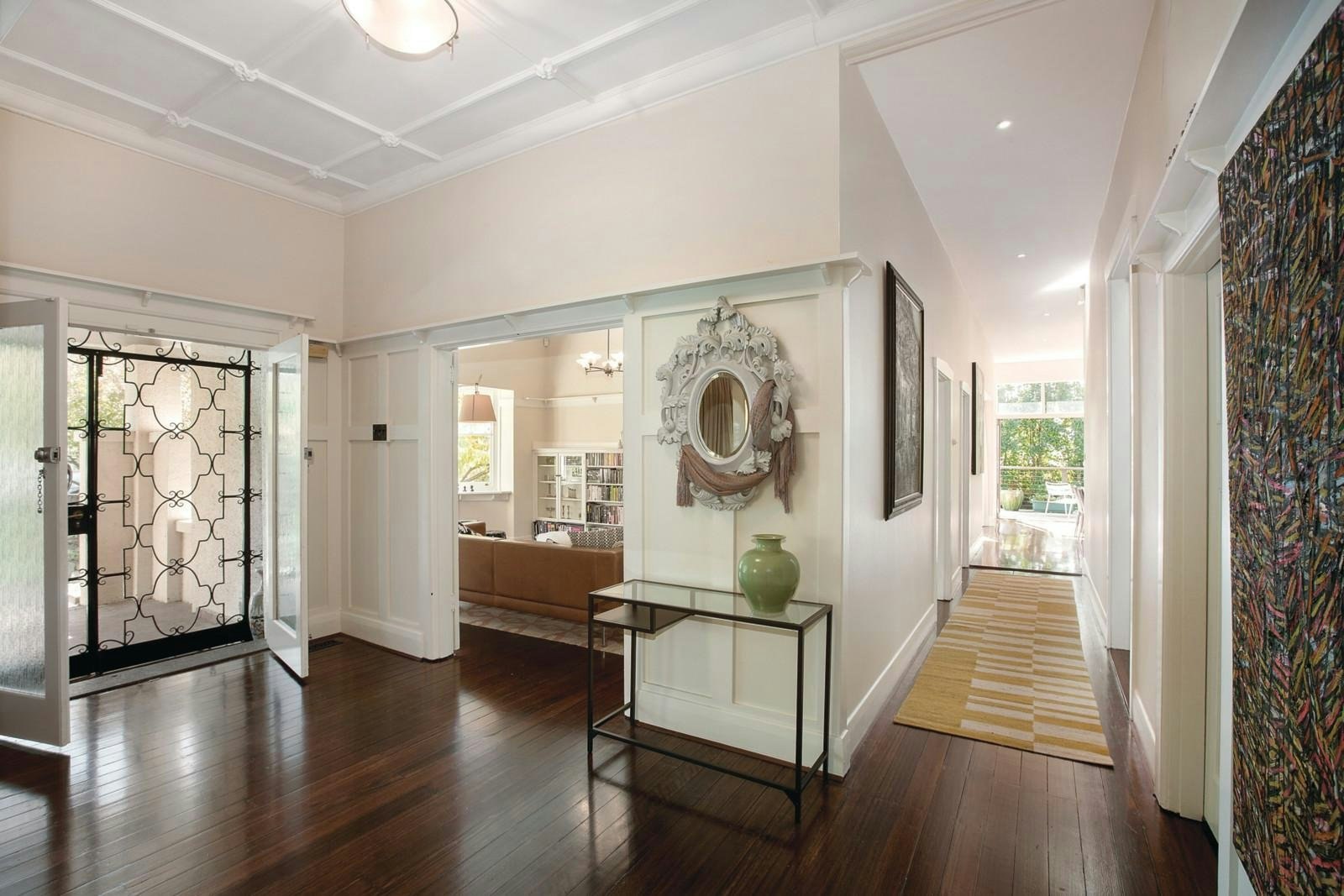 2 Wandeen Road, Glen Iris, VIC