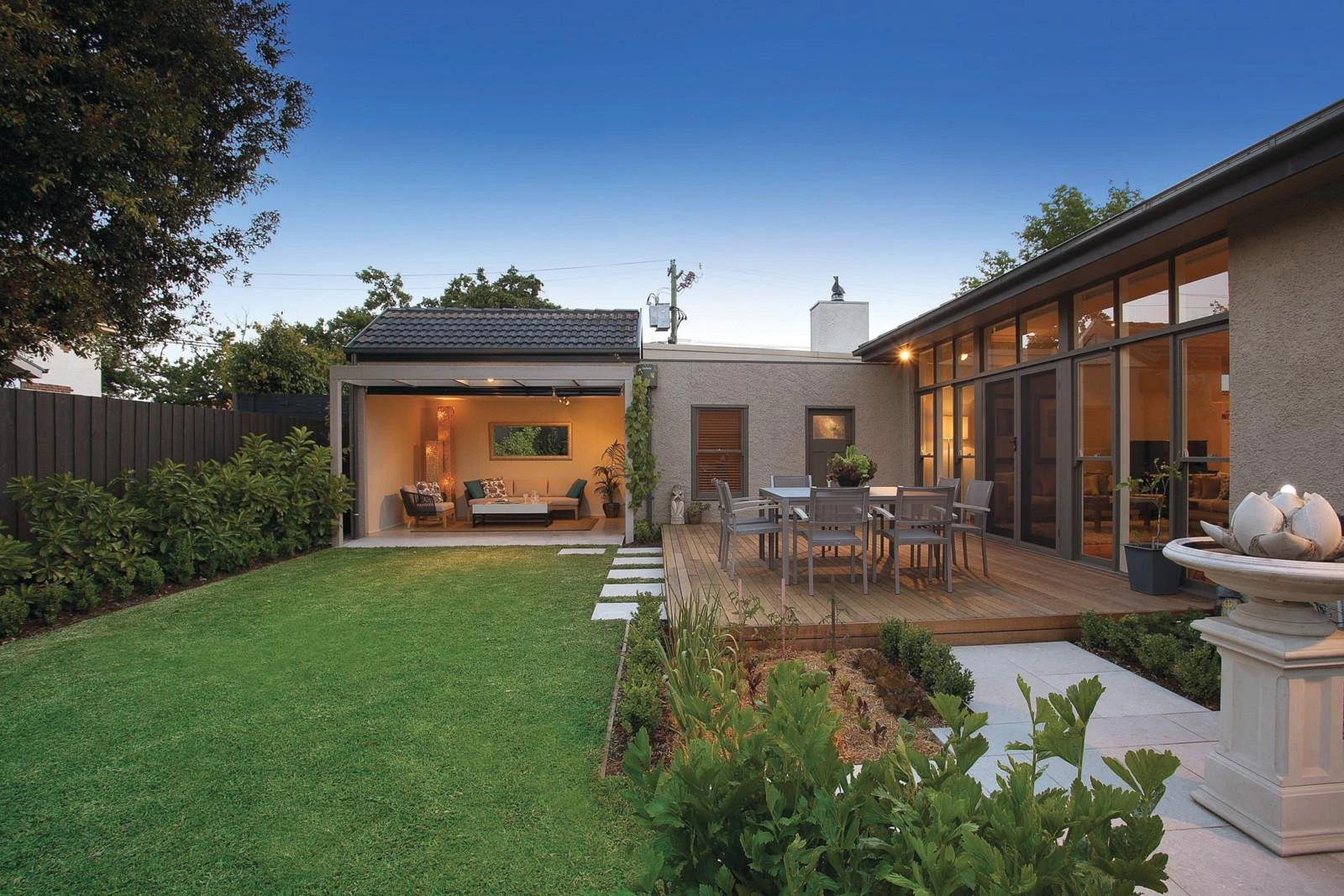 20 Nirvana Avenue, Malvern East, VIC