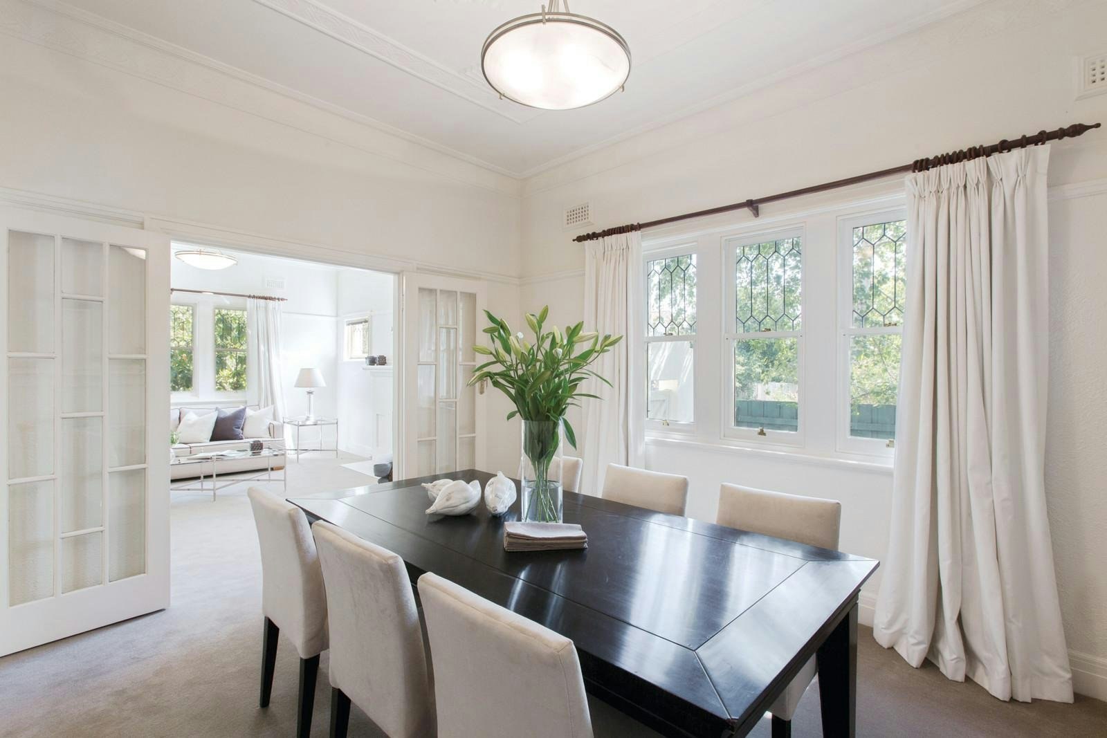 17 Valley Parade, Glen Iris, VIC