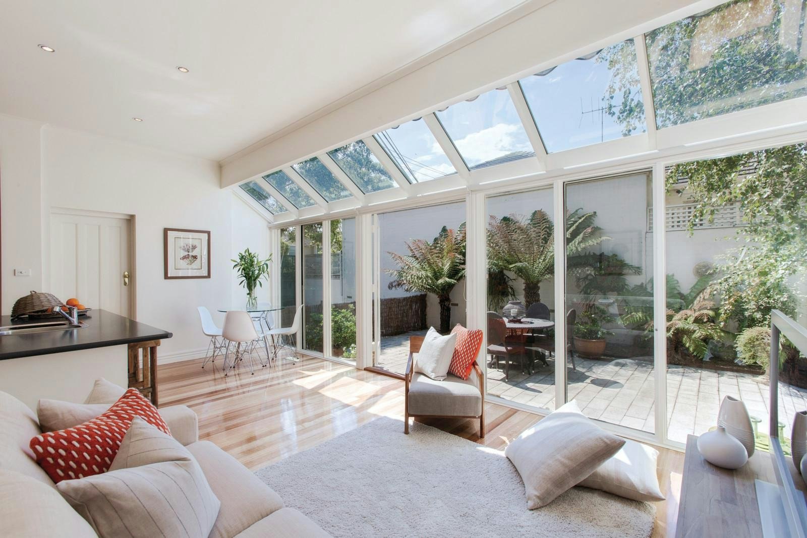 17 Valley Parade, Glen Iris, VIC