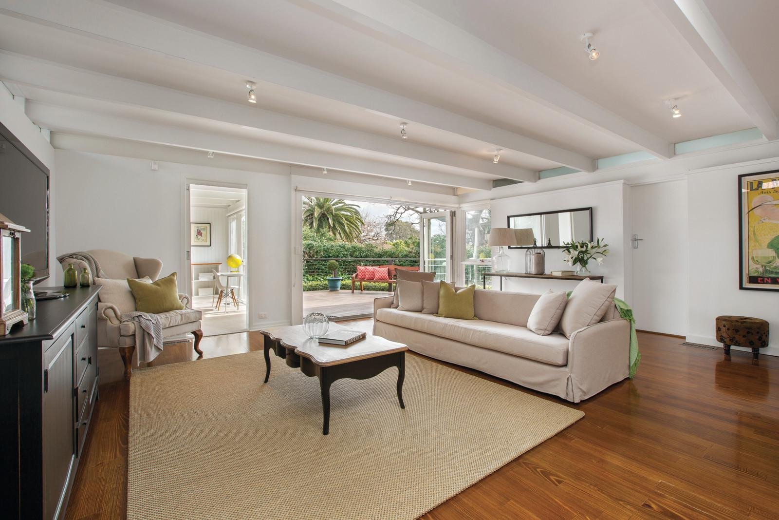 1 Glentilt Road, Glen Iris - Thumbnail 3