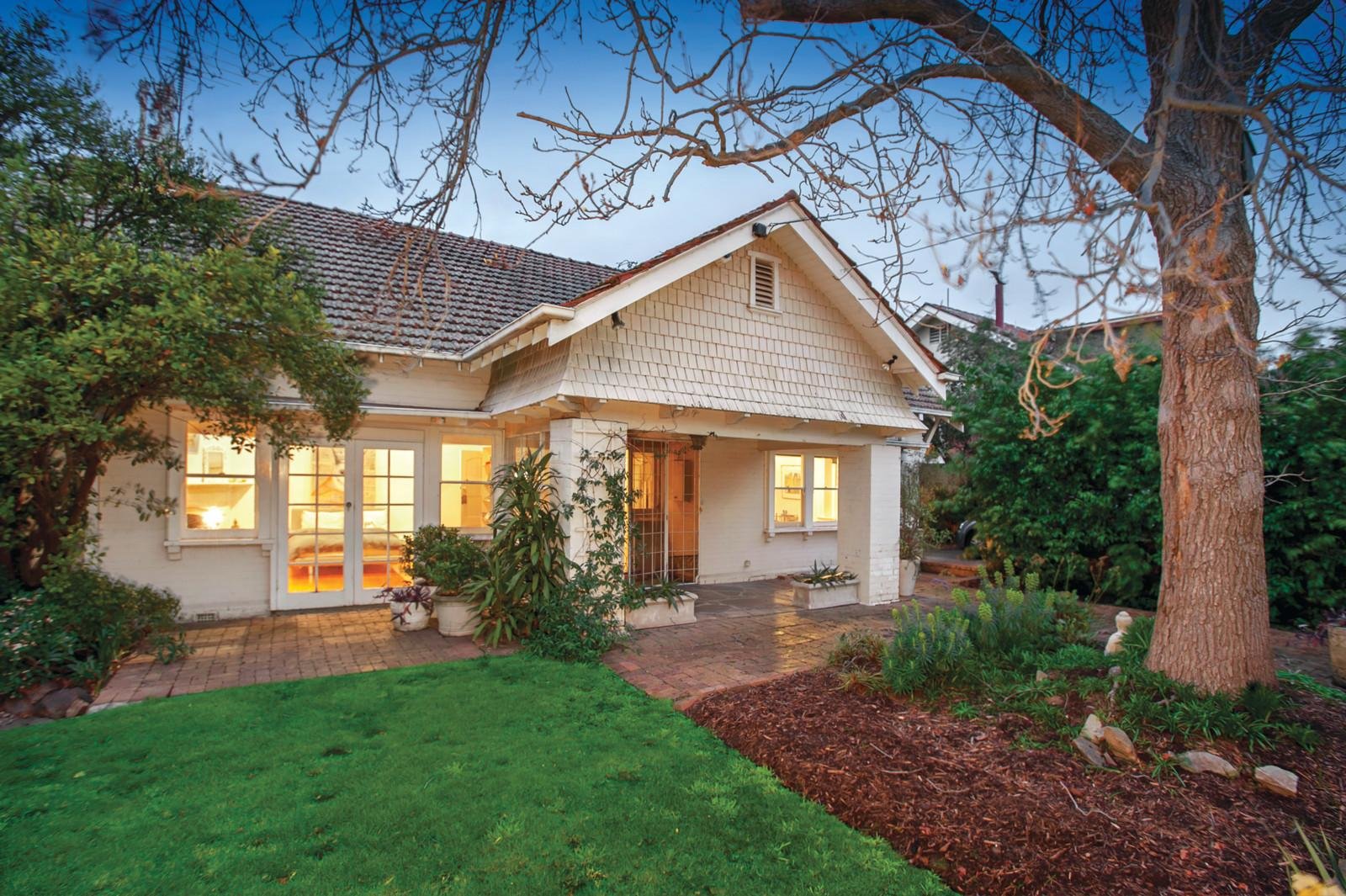 19 Monaro Road, Kooyong - Image 1