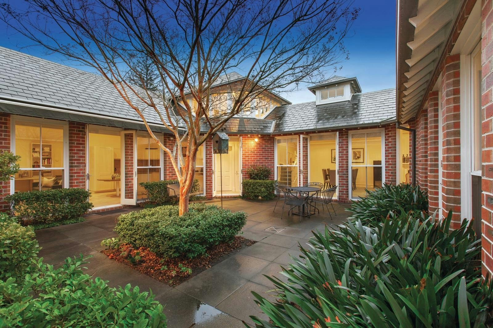 70 Central Park Road, Malvern East, VIC