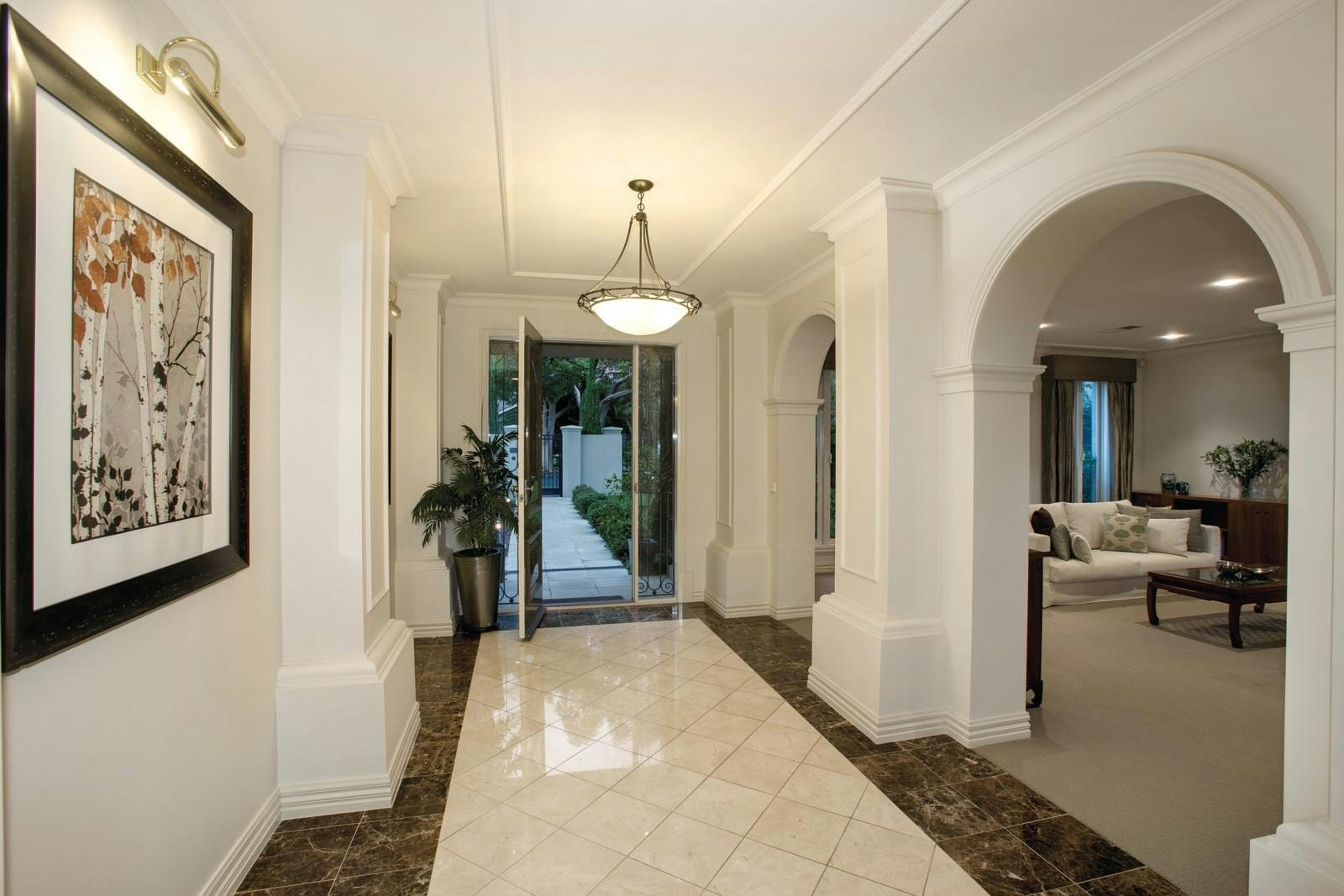 15 Wallace Grove, Brighton, VIC