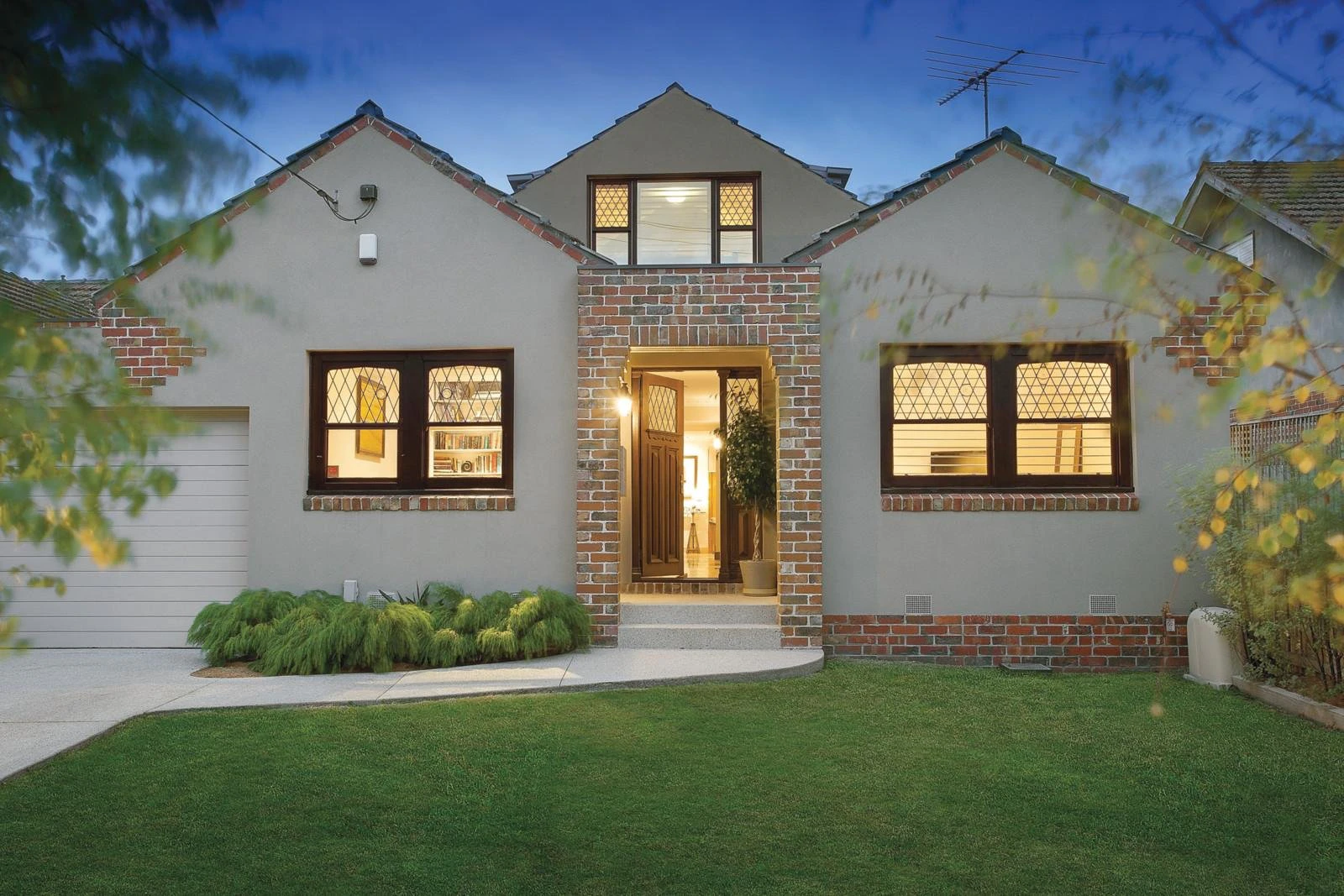 15 Solway Street, Ashburton, VIC