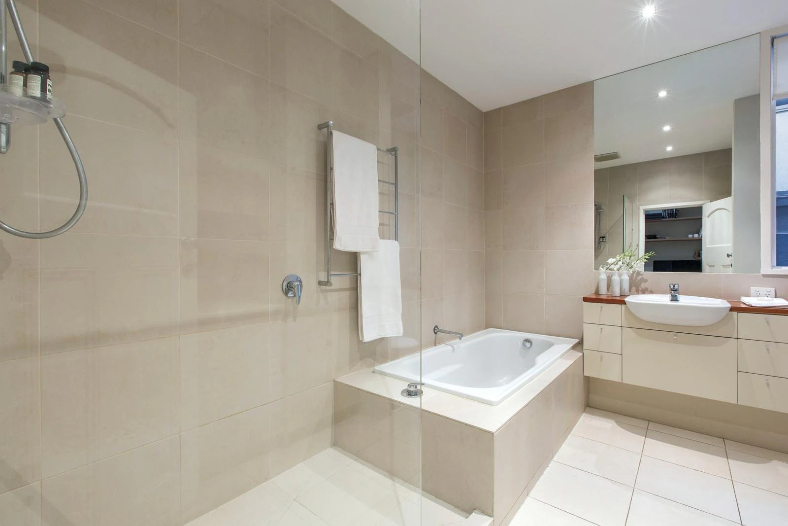 10 Parslow Street, Malvern, VIC