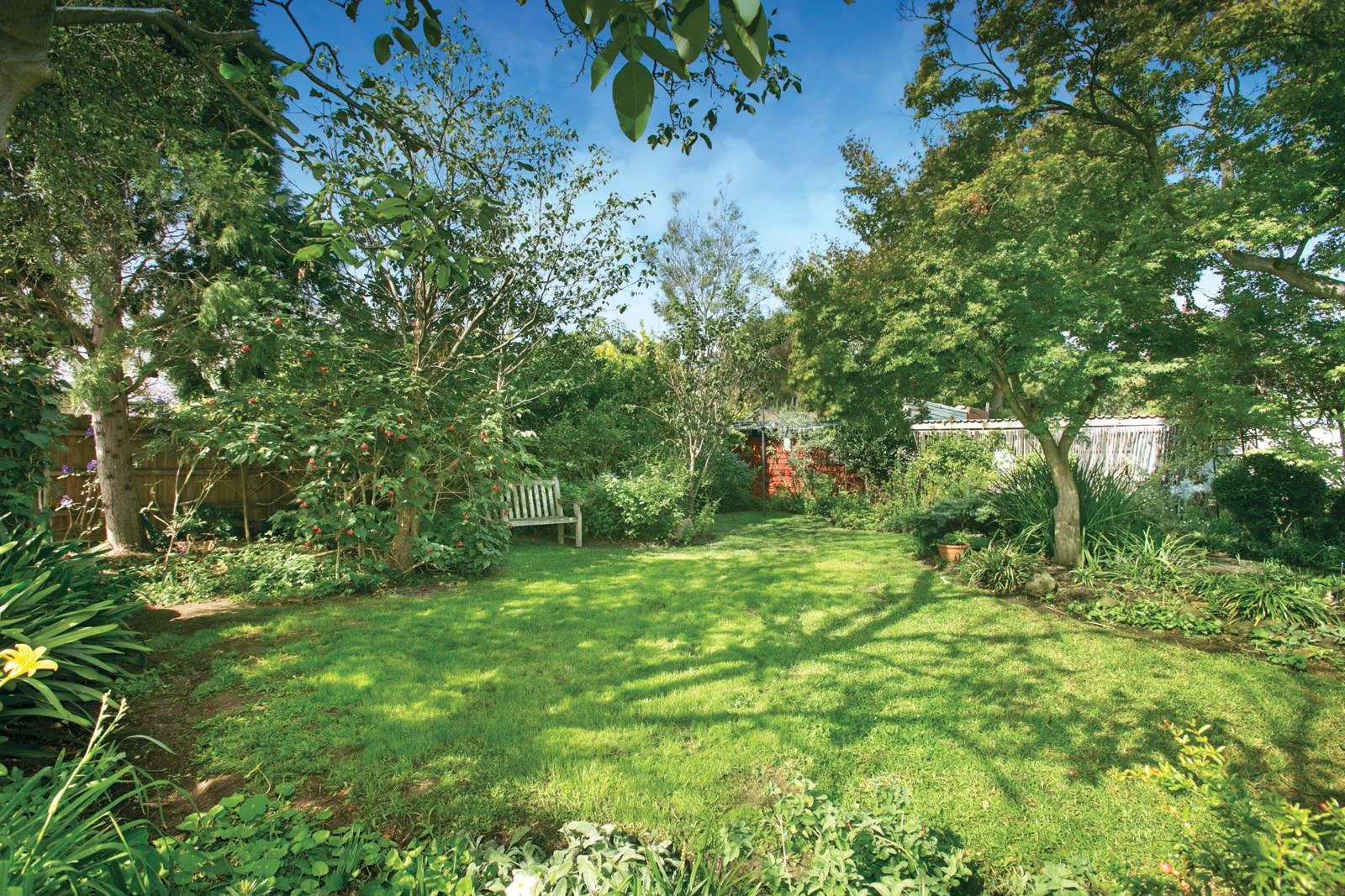 37 Essex Road, Surrey Hills, VIC