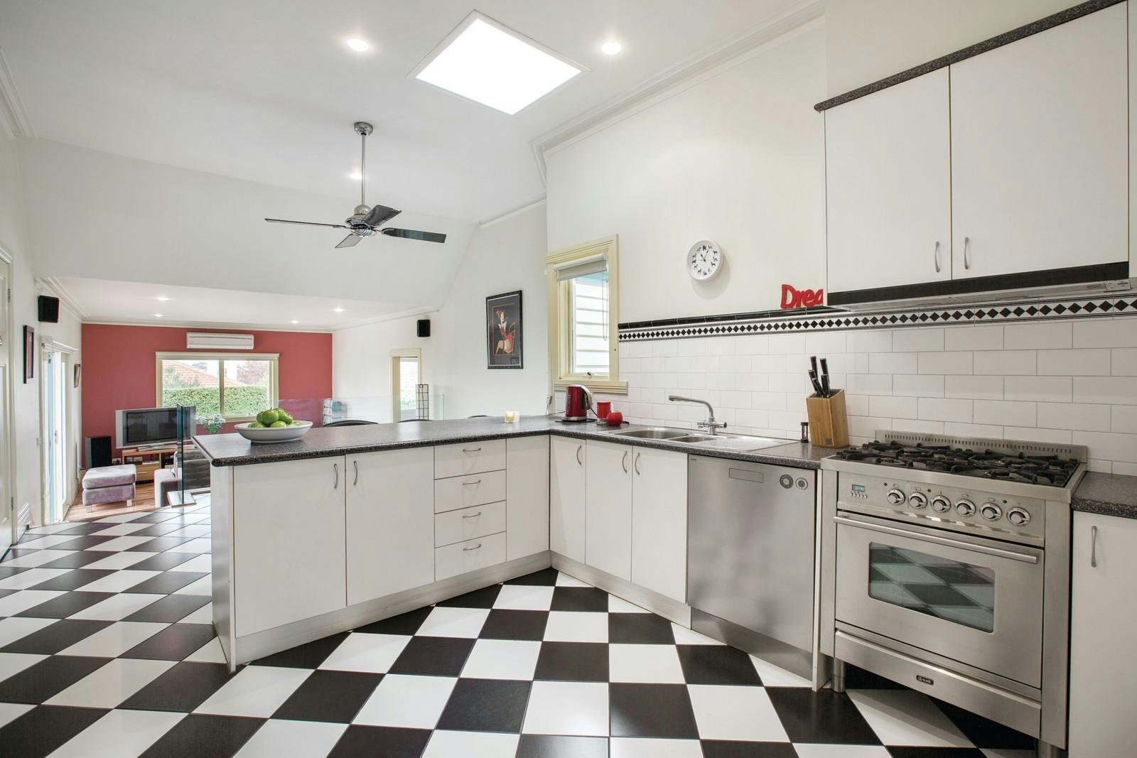 9 Amelia Street, Camberwell, VIC