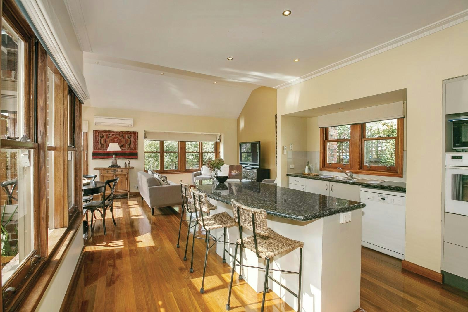 16 Albert Street, Malvern East, VIC