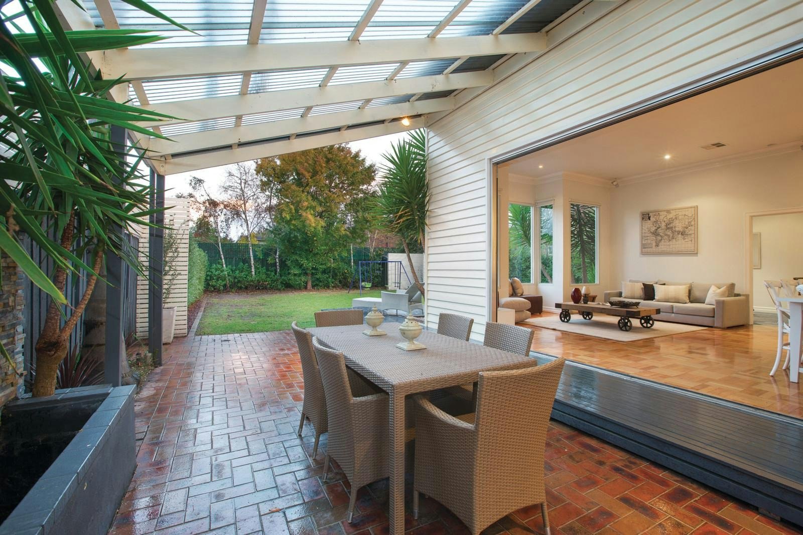 30 Emo Road, Malvern East, VIC