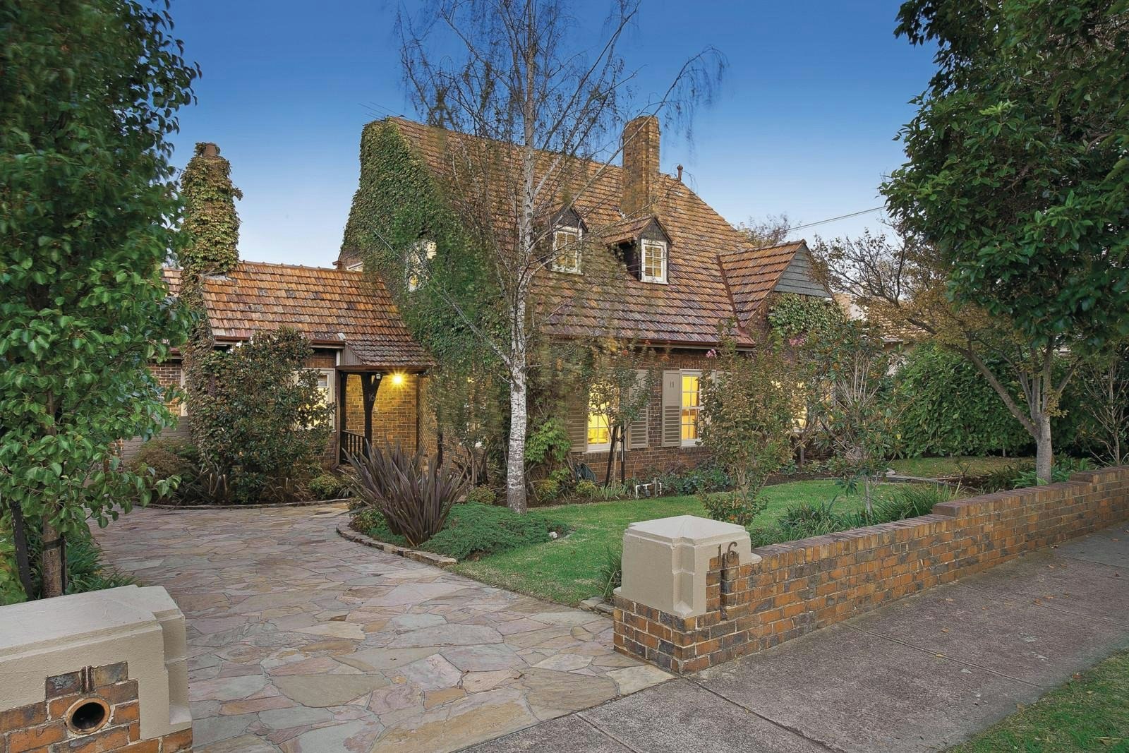 16 Albert Street, Malvern East, VIC