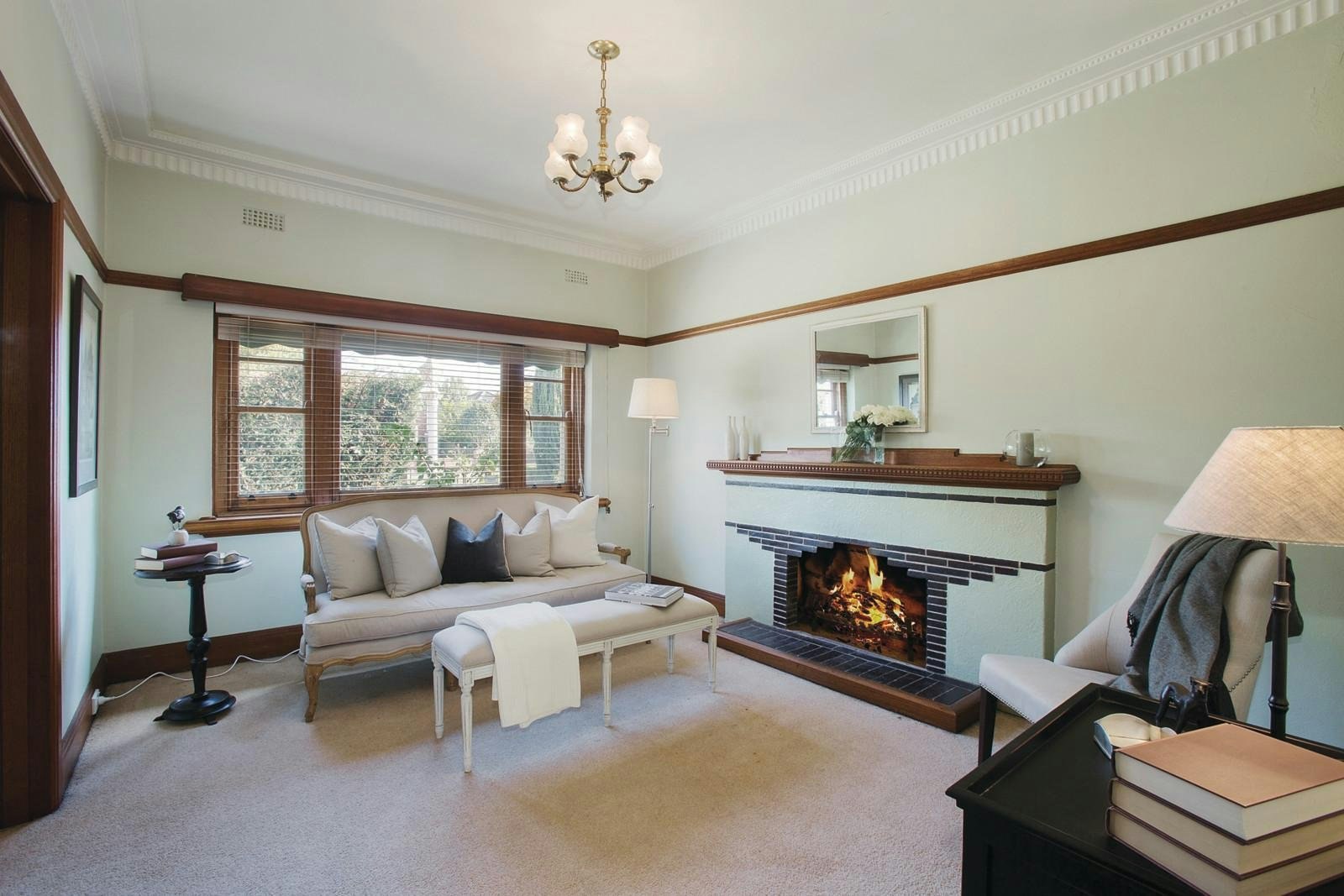 23 Cairnes Crescent, Malvern East, VIC