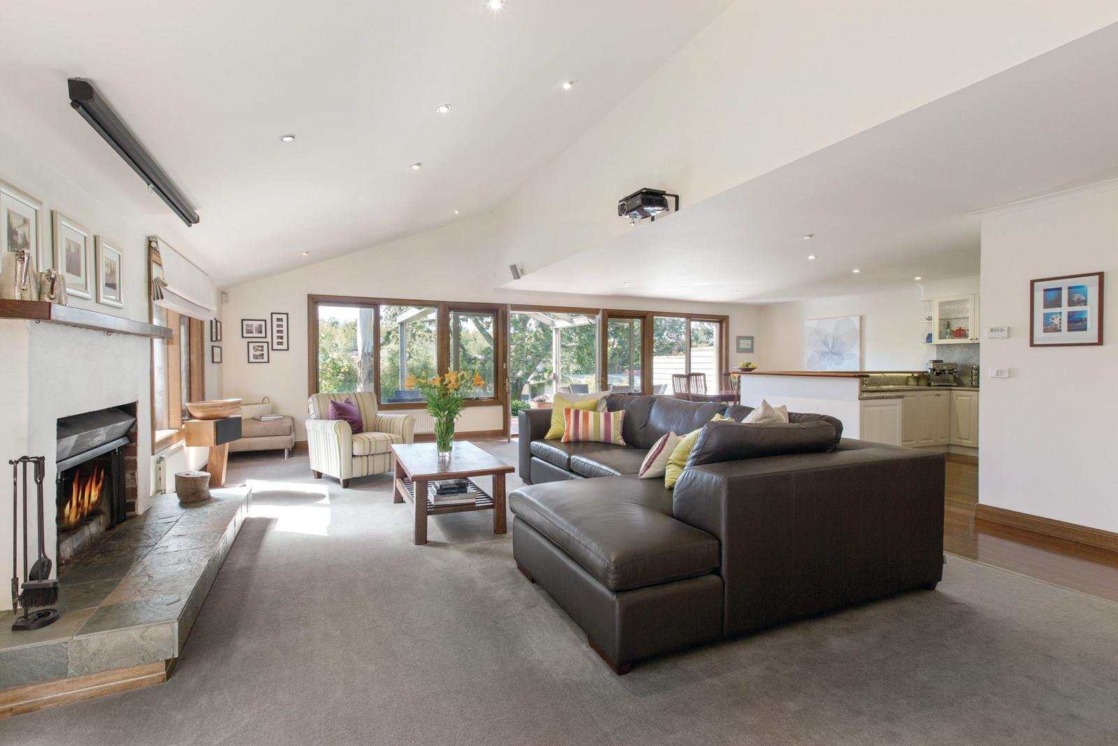 69 Broughton Road, Surrey Hills - Thumbnail 3