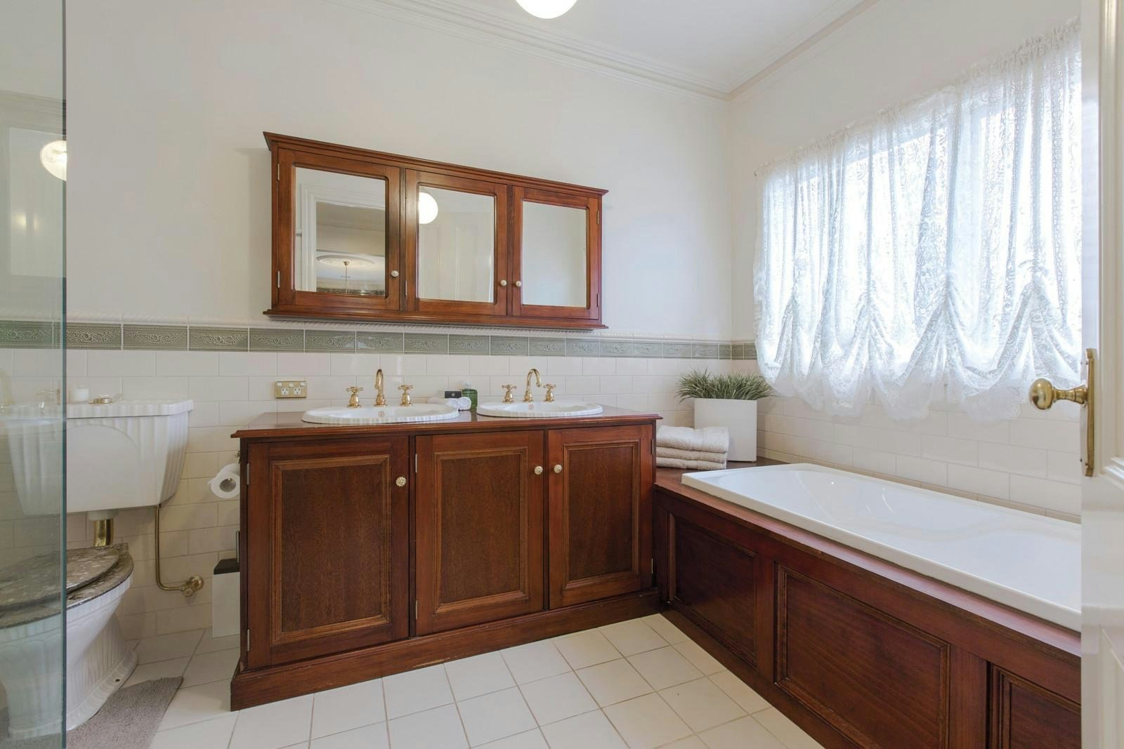 1251 Dandenong Road, Malvern East, VIC