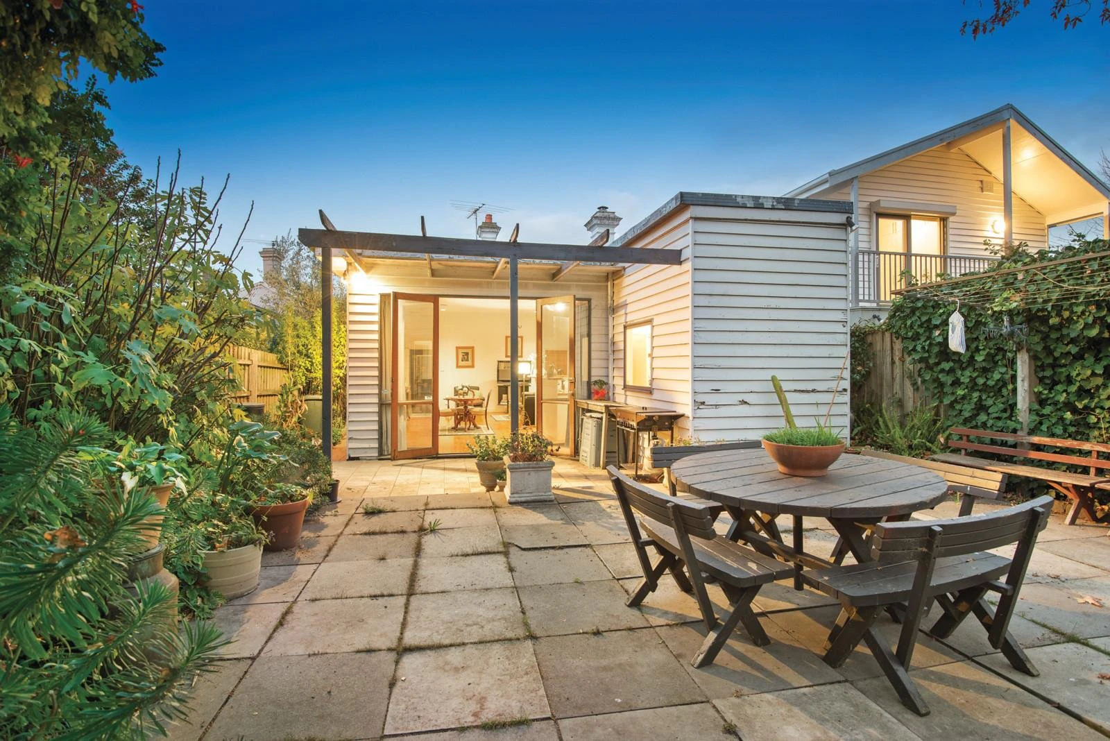 33 Dixon Street, Malvern, VIC