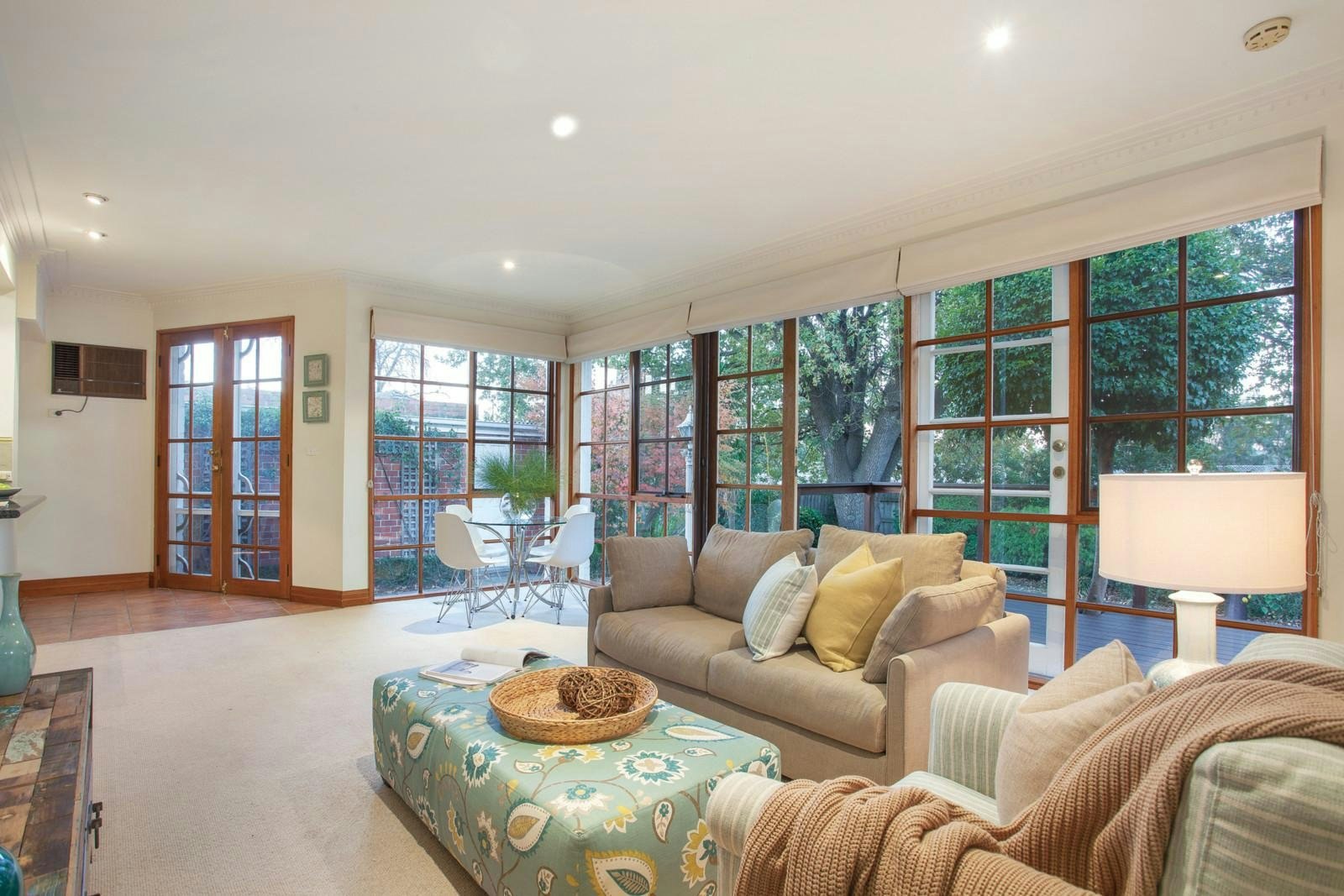 23 Cairnes Crescent, Malvern East, VIC