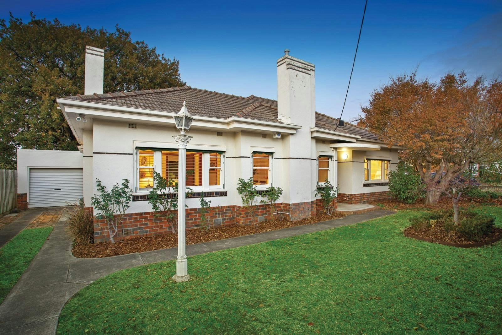 23 Cairnes Crescent, Malvern East, VIC