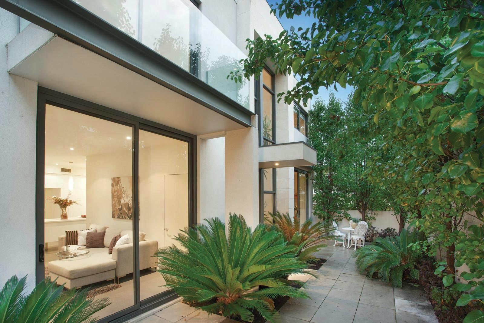 2/5 Bruce Street, Toorak, VIC