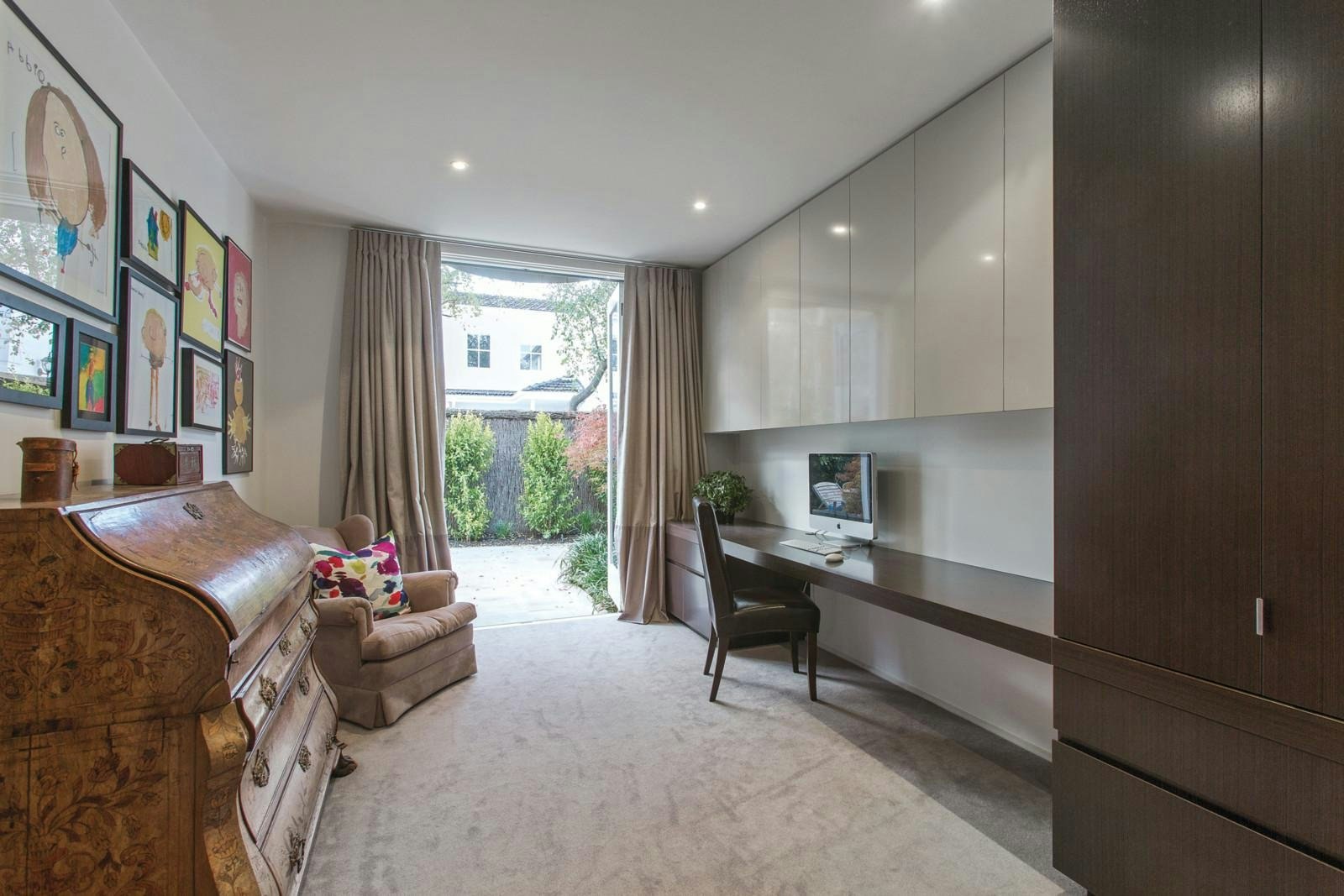 16 Lysterville Avenue, Malvern, VIC