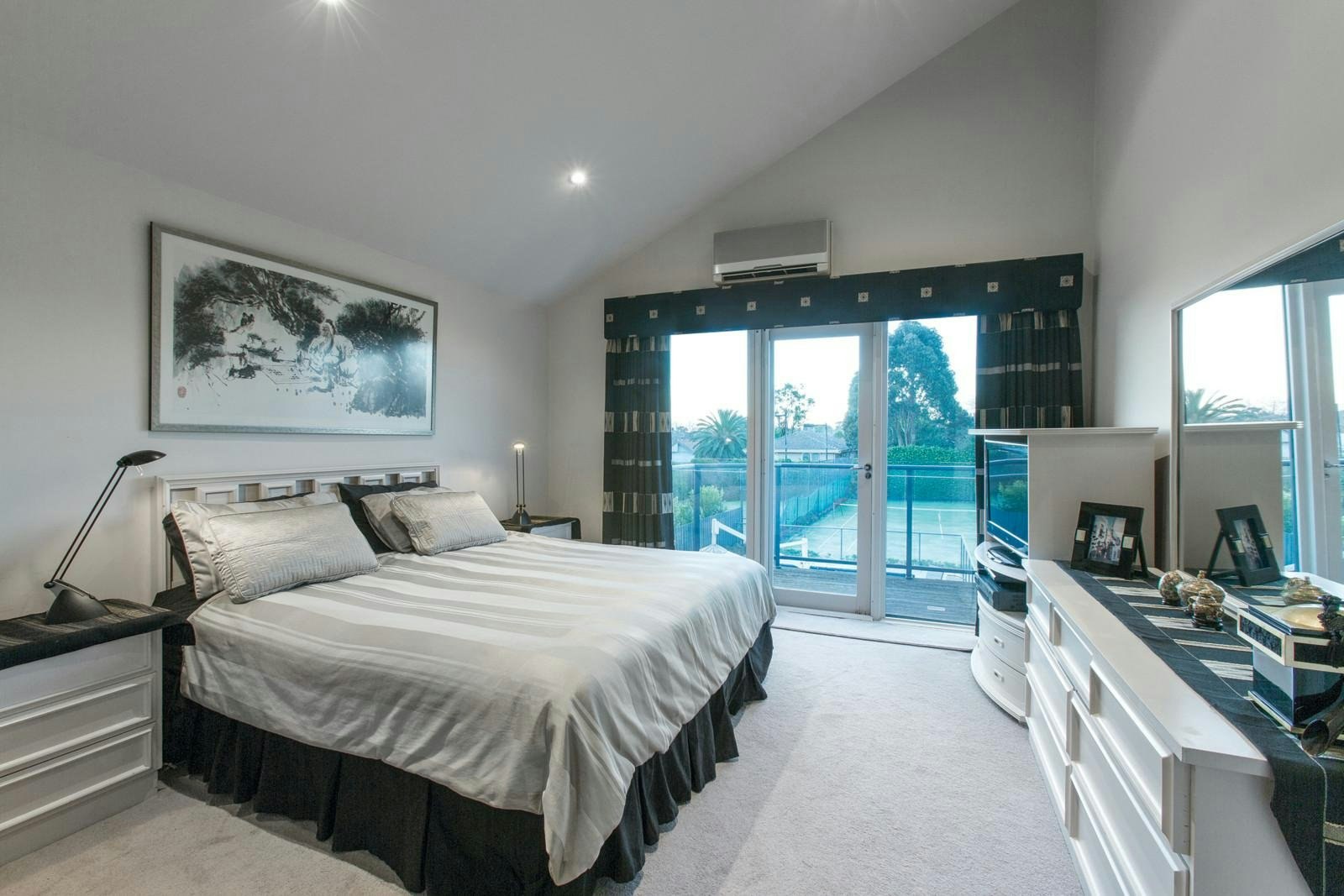 33 Grant Street, Malvern East, VIC