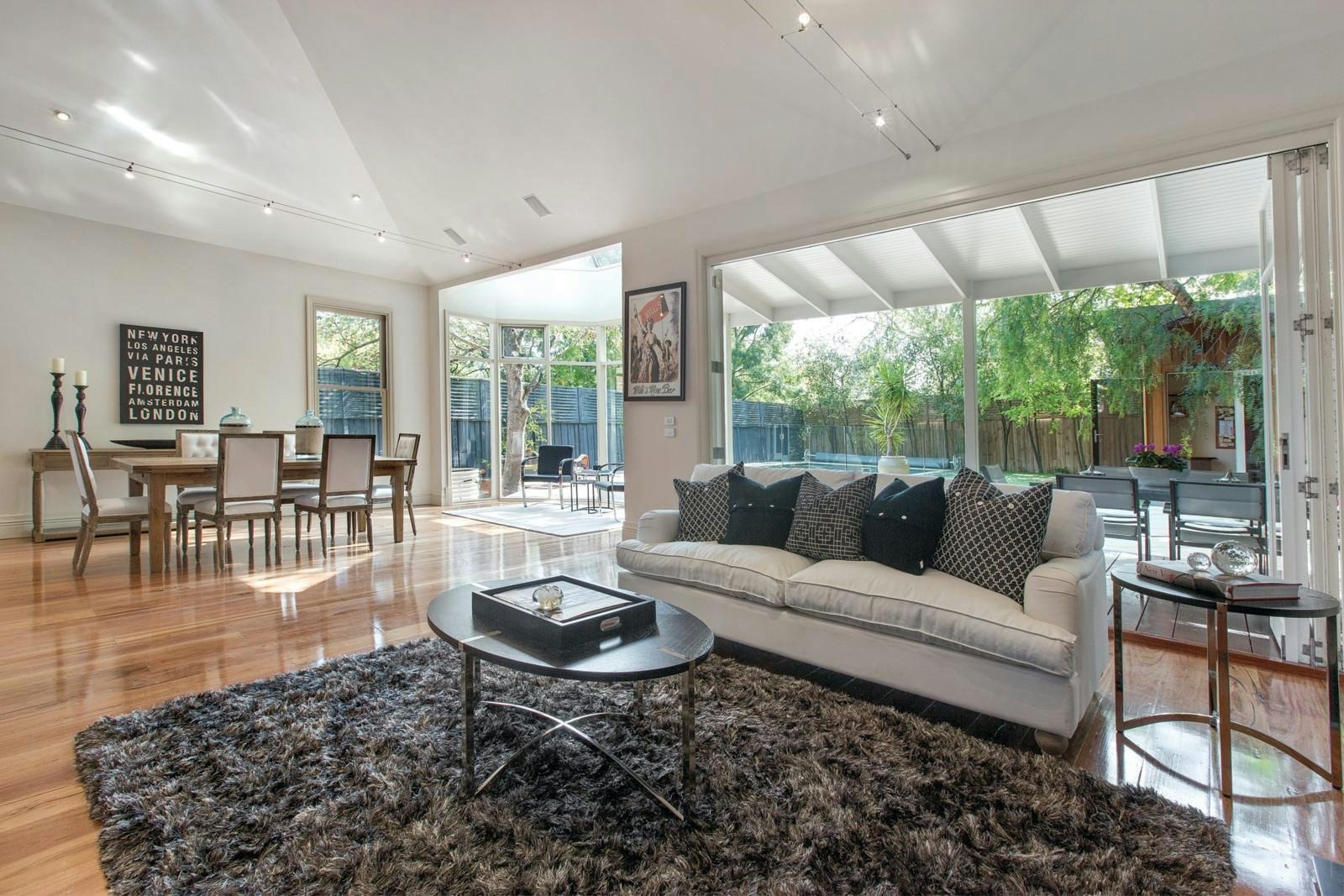 123 Prospect Hill Road, Canterbury, VIC