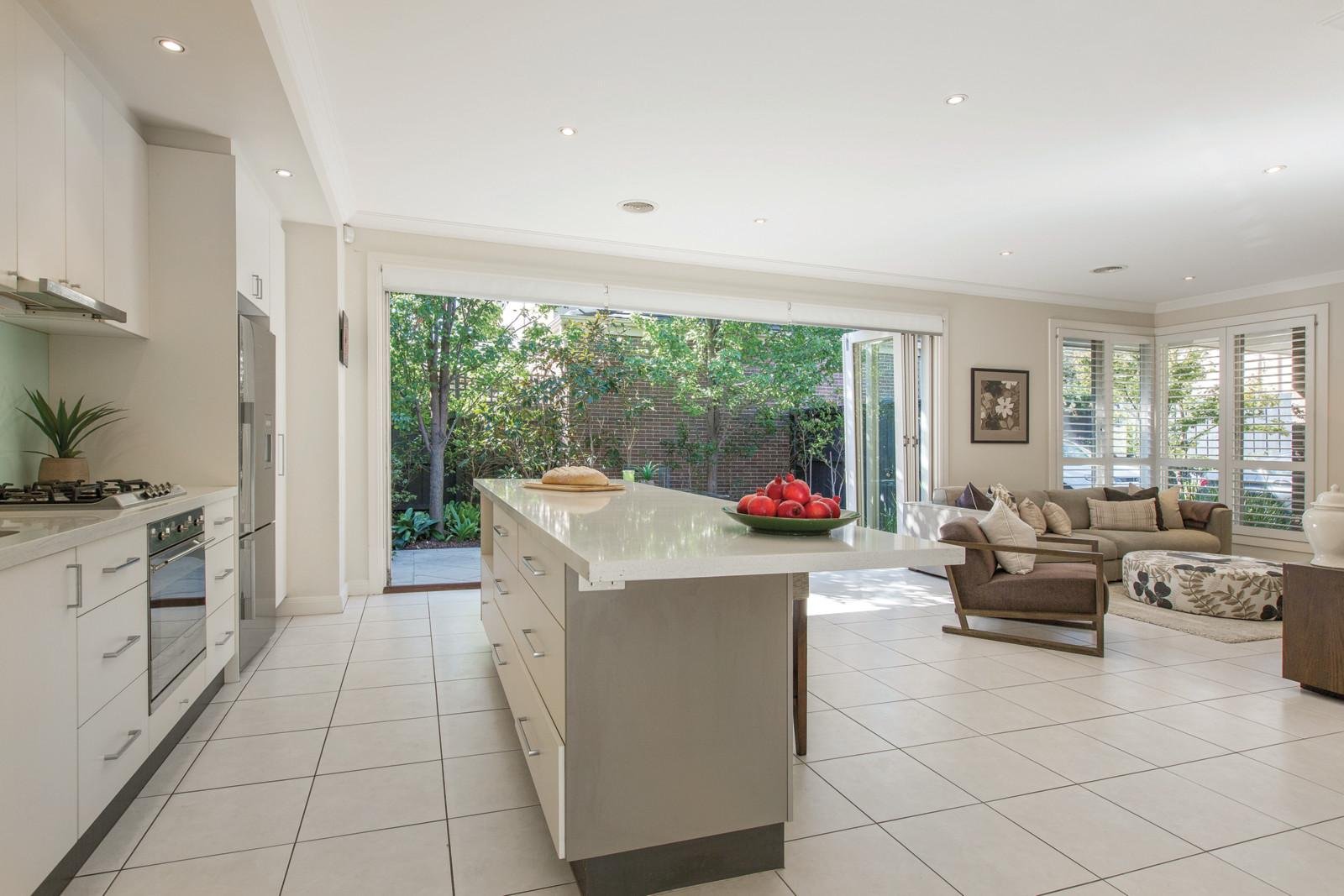 2/8 Clyde Street, Glen Iris - Thumbnail 3