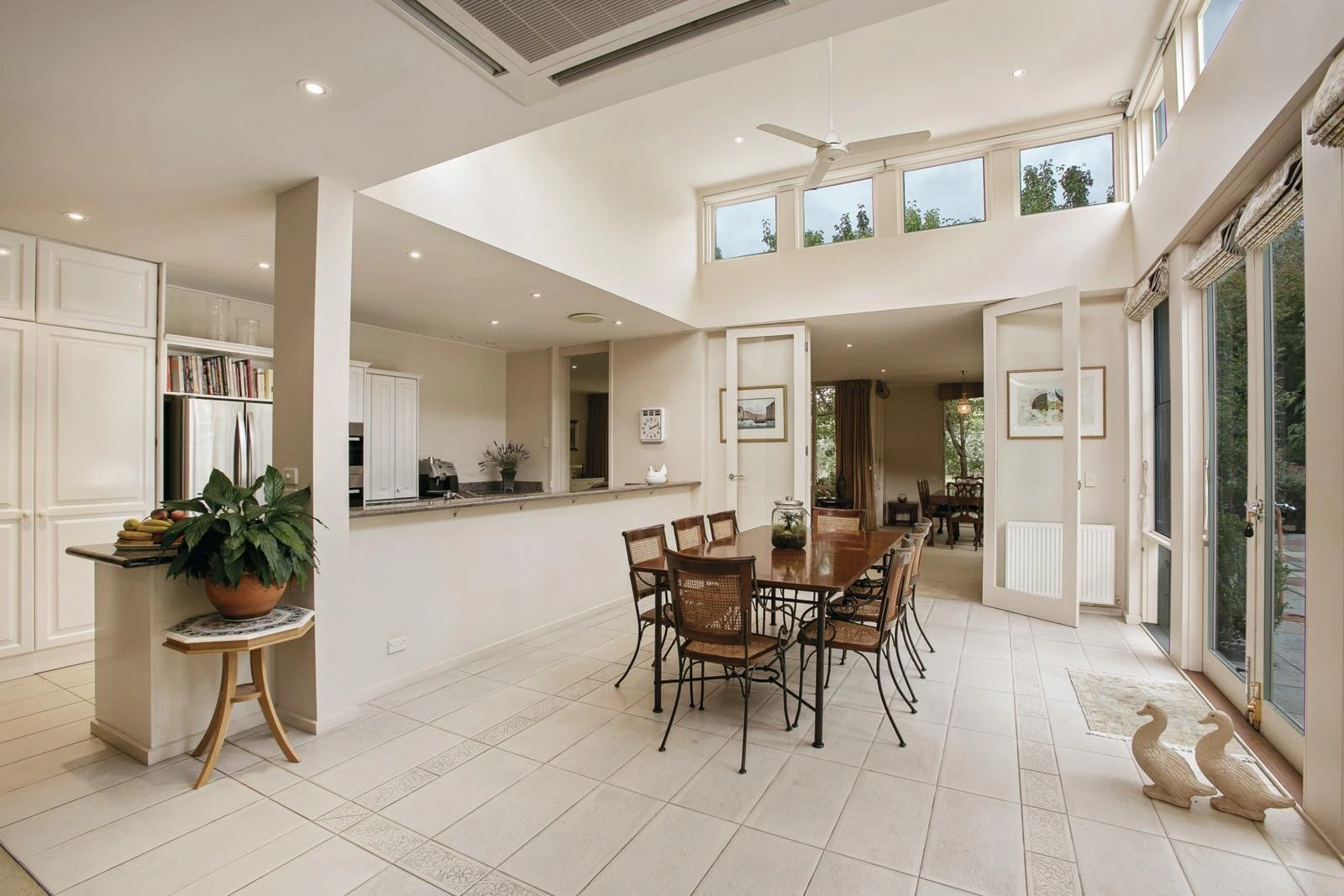 15 Yeovil Road, Glen Iris, VIC