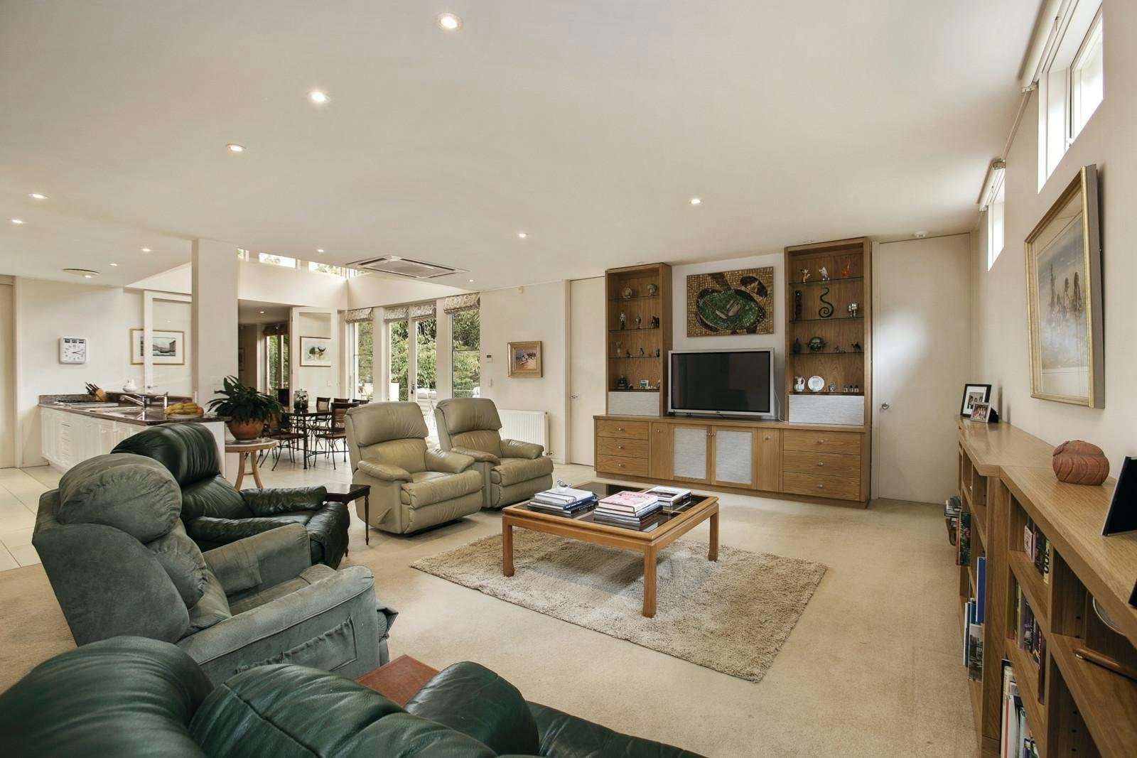 13-15 Yeovil Road, Glen Iris, VIC