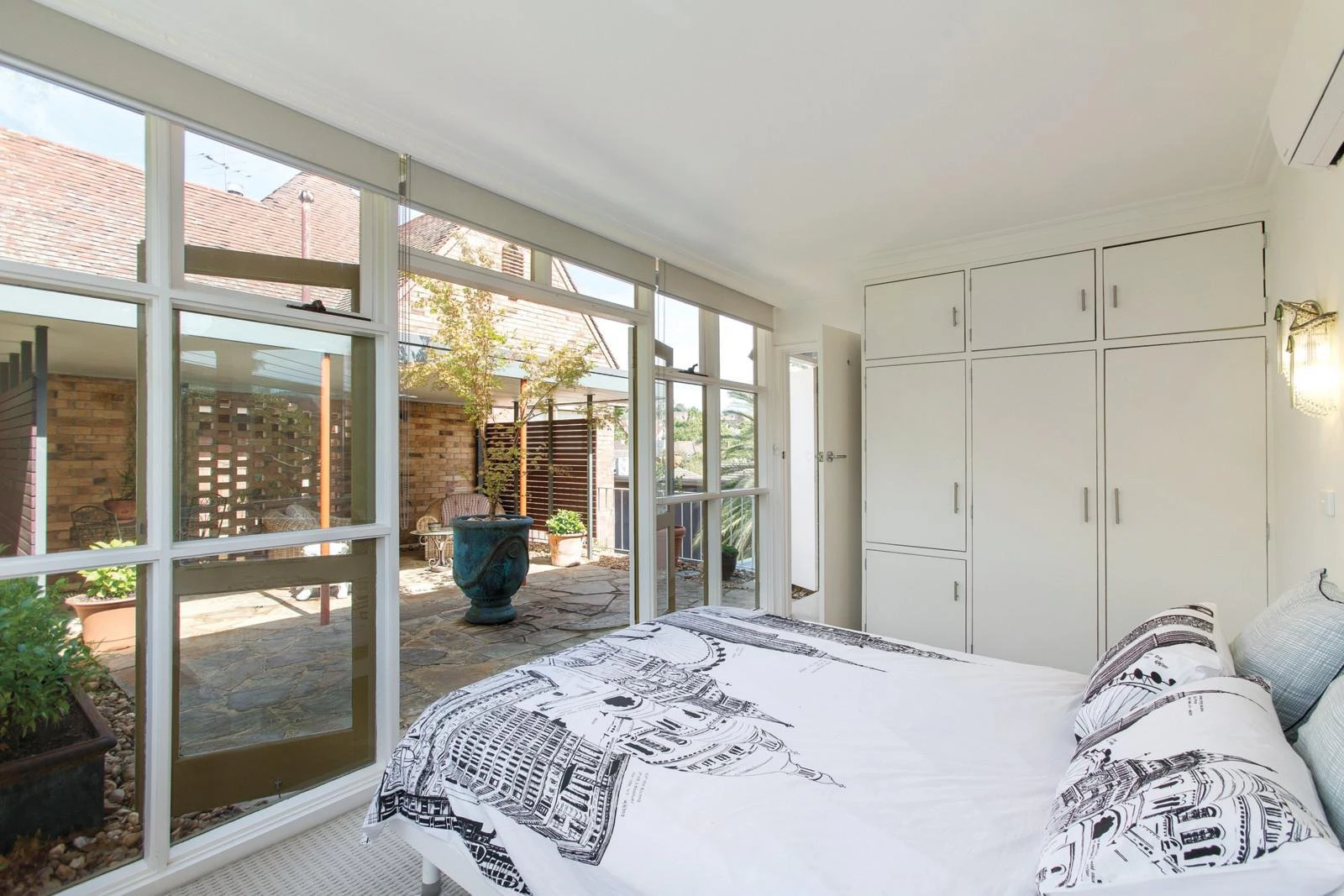 1B Power Avenue, Toorak, VIC