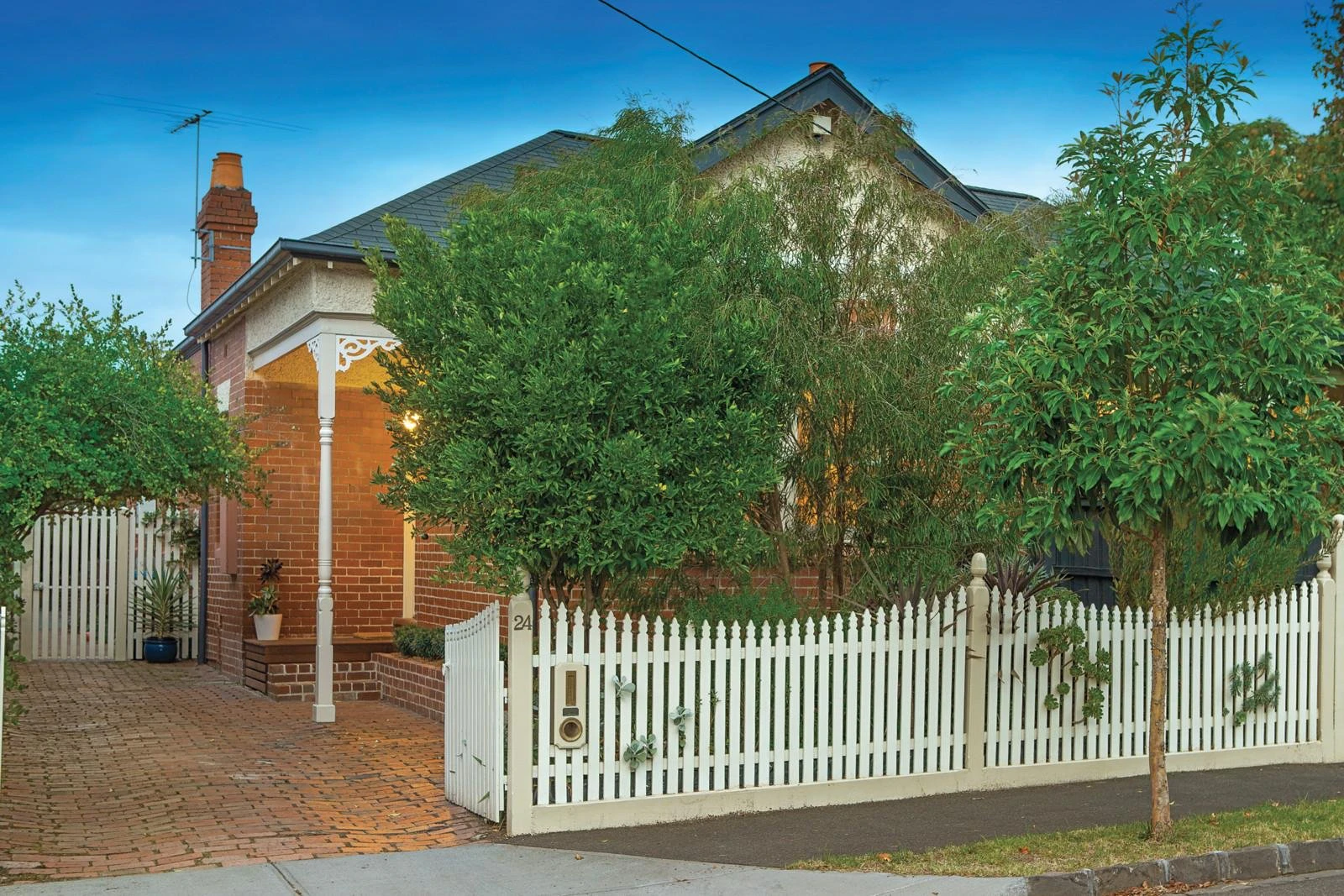 24 Deakin Street, Malvern East, VIC