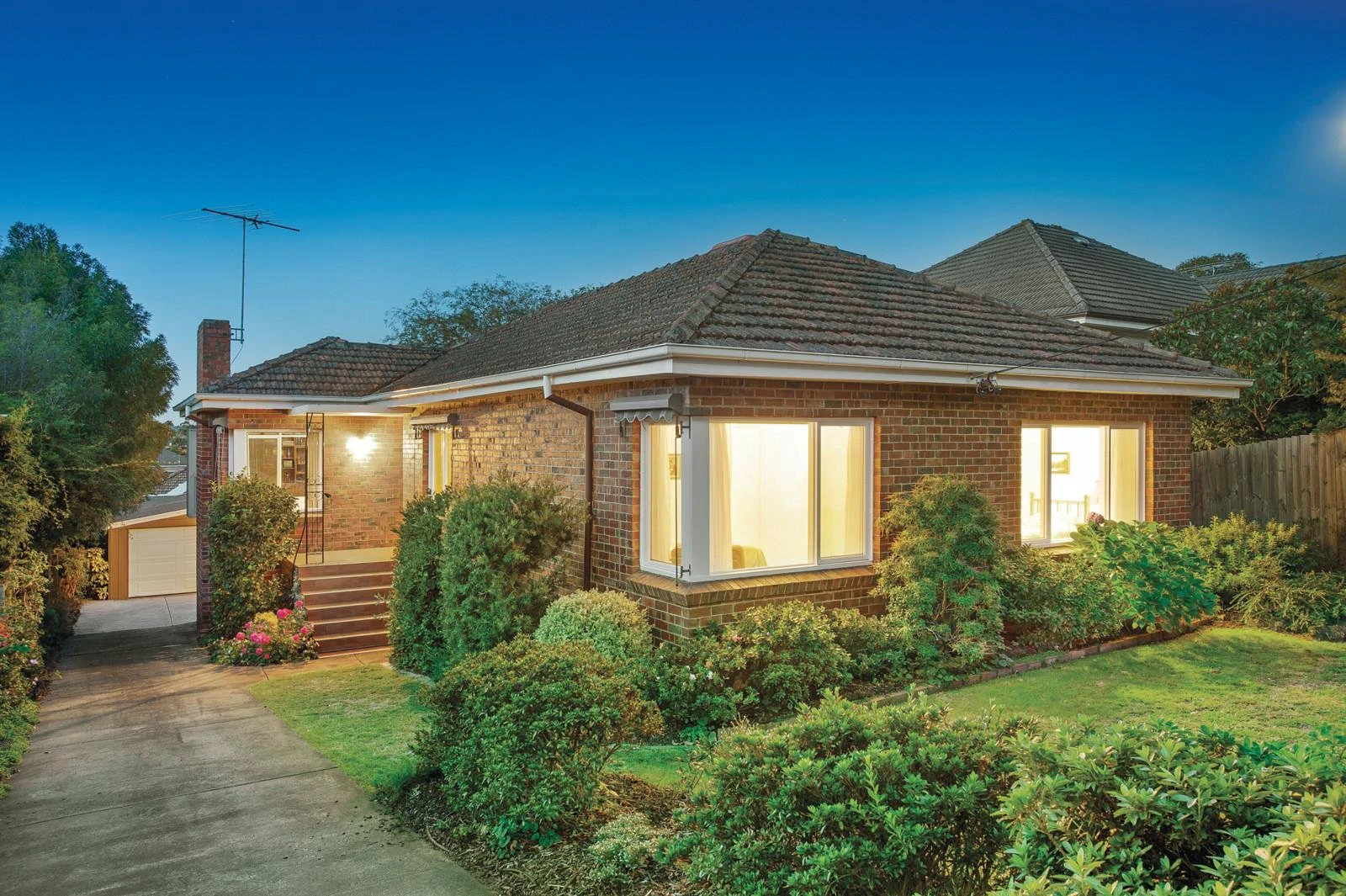 8 Coleman Avenue, Kew East, VIC