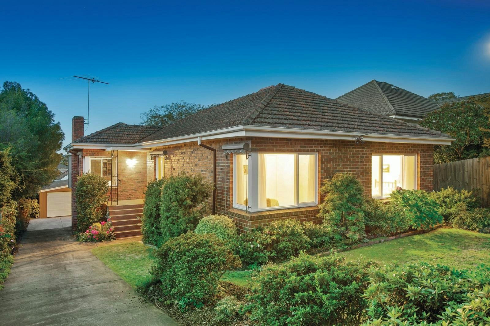 8 Coleman Avenue, Kew East, VIC